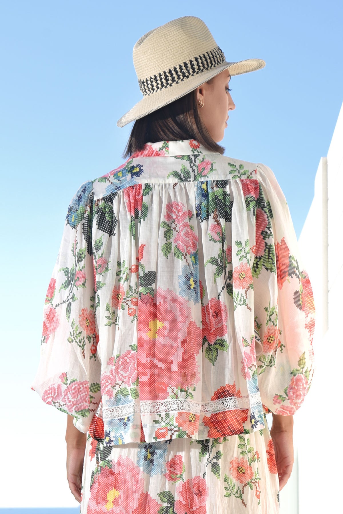 TRELISE COOPER FLOAT OF CONFIDENCE FLORAL BLOUSE