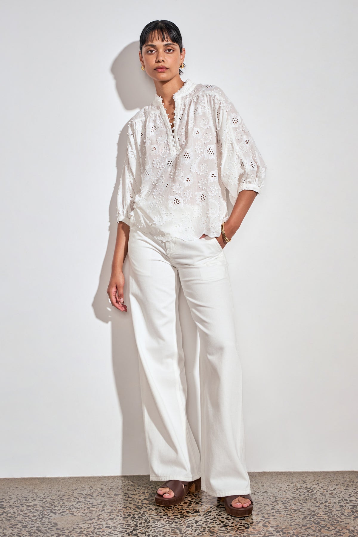 ZOE KRATSMANN TWINE TOP WHITE TOP WITH FLORAL EMBROIDERY SUBTLE PUFF 3/4 SLEEVES AND A BUTTON V NECK