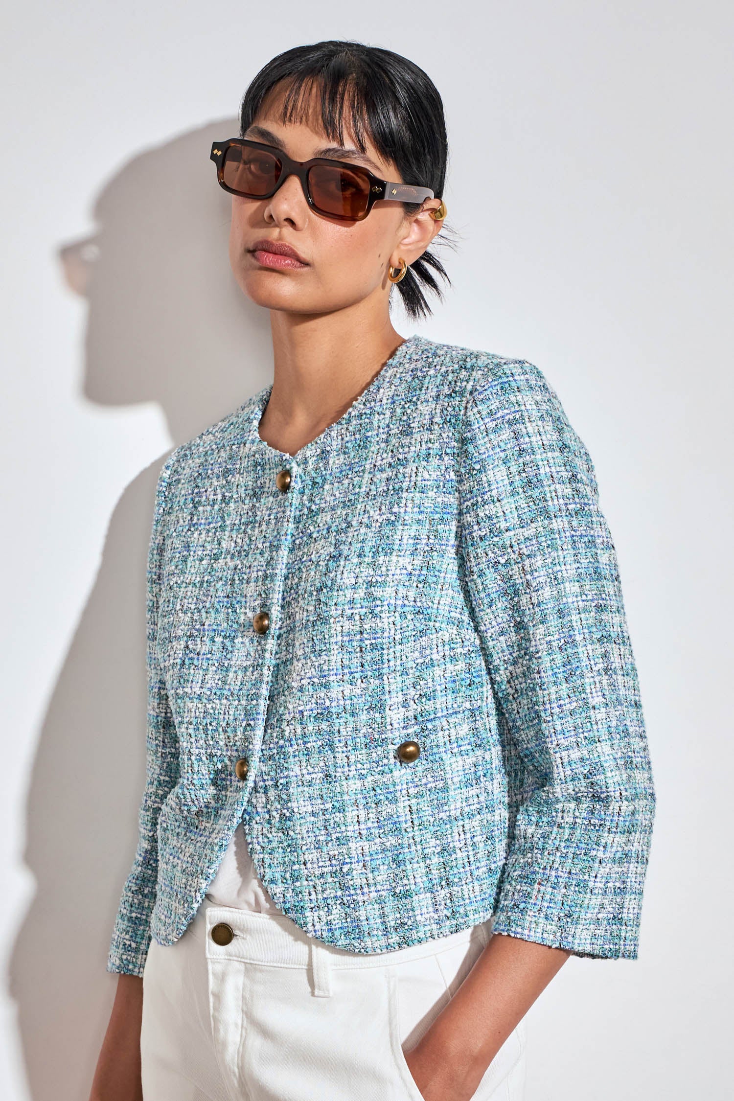 ZOE KRATSMANN ELEMENT JACKET COLLARLESS JACKET WITH 3/4 LENGTH SLEEVES BRASS BUTTONS AND FAUX FRONT POCKETS