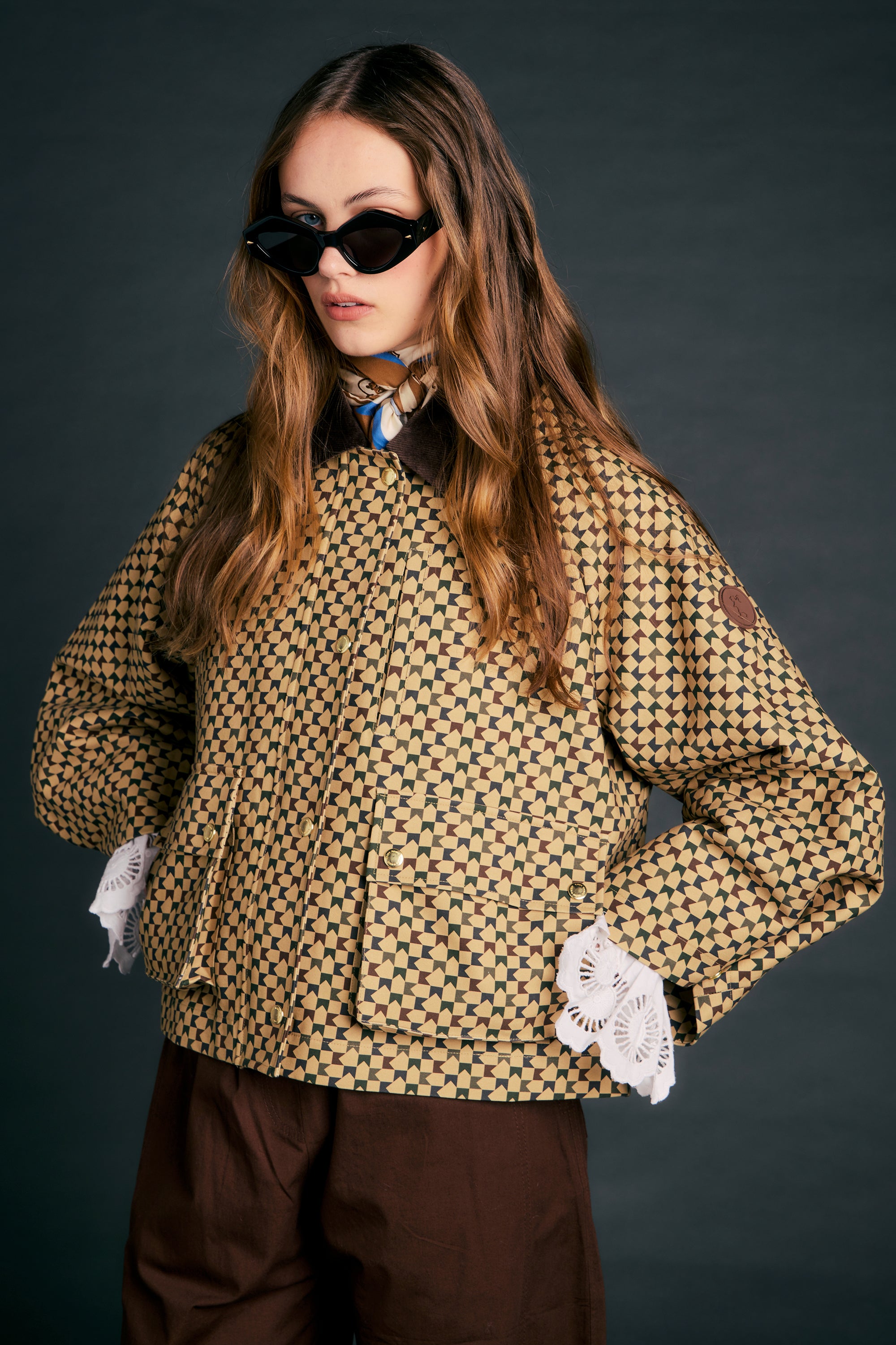 KAREN WALKER OVERTIME JACKET PATTERN JACKET PRINTED JACKET TAN JACKET LIGHTWEIGHT JACKET UTILITY JACKET OVERSIZED JACKET CROPPED JACKET BOXY FIT ZIP JACKET BUTTON JACKET POCKET JACKET WORKWEAR JACKET SHACKET CASUAL JACKET EVERYDAY TRANSITIONAL STATEMENT DESIGNER STYLE MODERN STYLE CONTEMPORARY FASHION STREET STYLE SMART CASUAL LAYERING PIECE AUTUMN STYLE SPRING STYLE WEEKEND WEAR WOMENS CLOTHING WOMENS FASHION TREND FASHION PREMIUM QUALITY GEOMETRIC BROWN TAN BEIEGE KHAKI PRINT TAN MULTI OUTERWEAR CASUAL