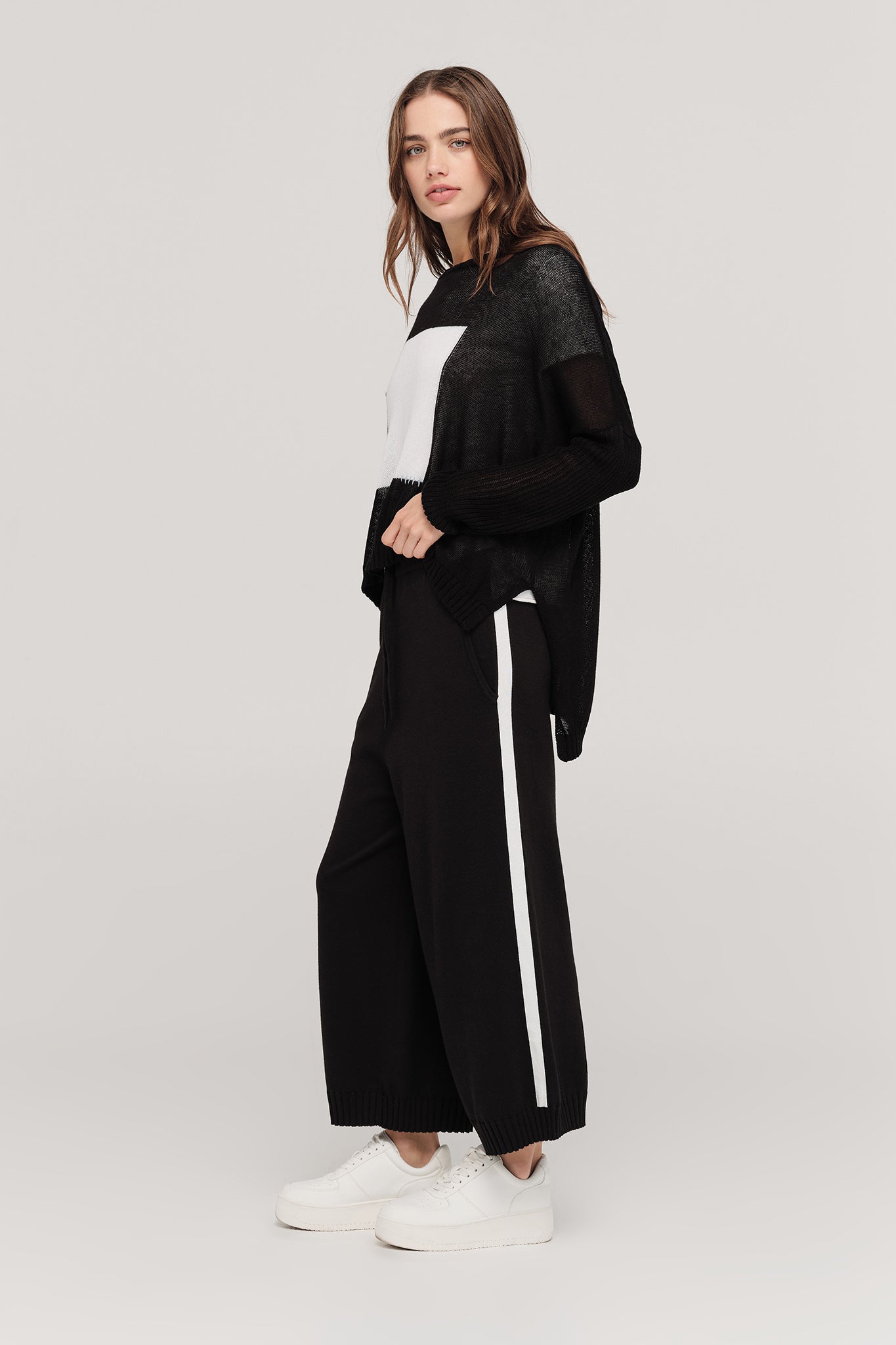 SQUARED LUCENT SWEATER