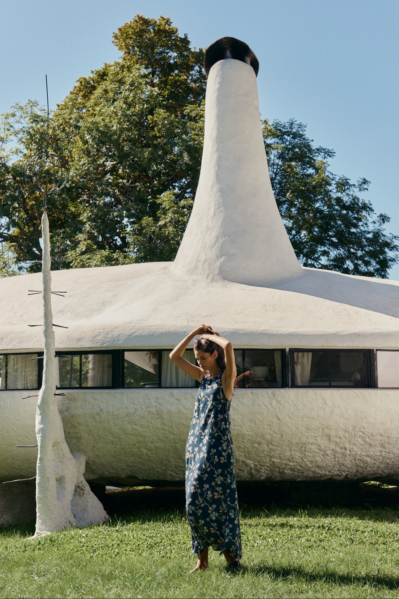 INDI AND COLD CROSSBACK DRESS NAVY FLORAL VISCOSE MAXI DRESS