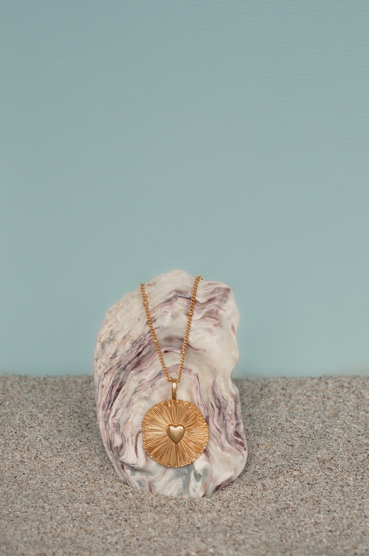 WENDYS ALTAIR NECKLACE GOLD PENDANT WITH HEART