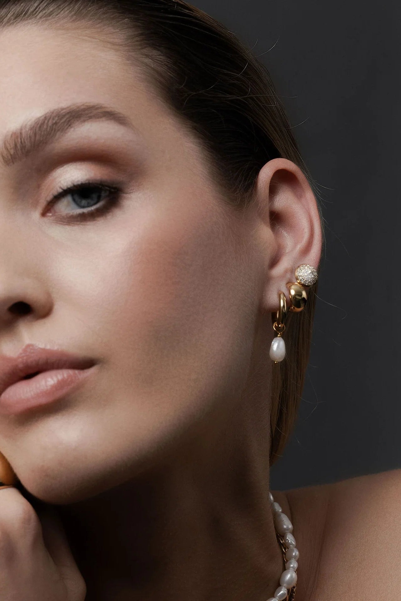 SILK AND STEEL ALLURE HOOPS SILVER HOOP EARRINGS PEARL HOOPS PEARL EARRINGS SILVER EARRINGS HUGGIE HOOPS HUGGIE EARRINGS DROP EARRINGS FRESHWATER PEARL BAROQUE PEARL PEARL DROP CHUNKY HOOPS MINIMAL STYLE CLASSIC STYLE EVERYDAY EARRINGS MODERN JEWELLERY LUXE STYLE ELEGANT STYLE BRIDAL JEWELLERY WEDDING GUEST TIMELESS STYLE SILVER JEWELLERY SILVER ACCESSORIES STAINLESS STEEL POLISHED FINISH PREMIUM JEWELLERY WOMENS JEWELLERY GIFT IDEA PEARL JEWELLERY