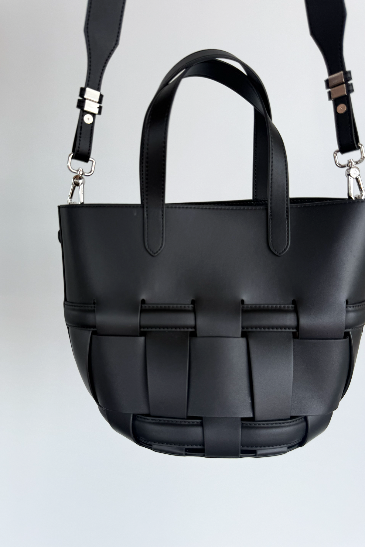 BAILEY BUCKET BAG