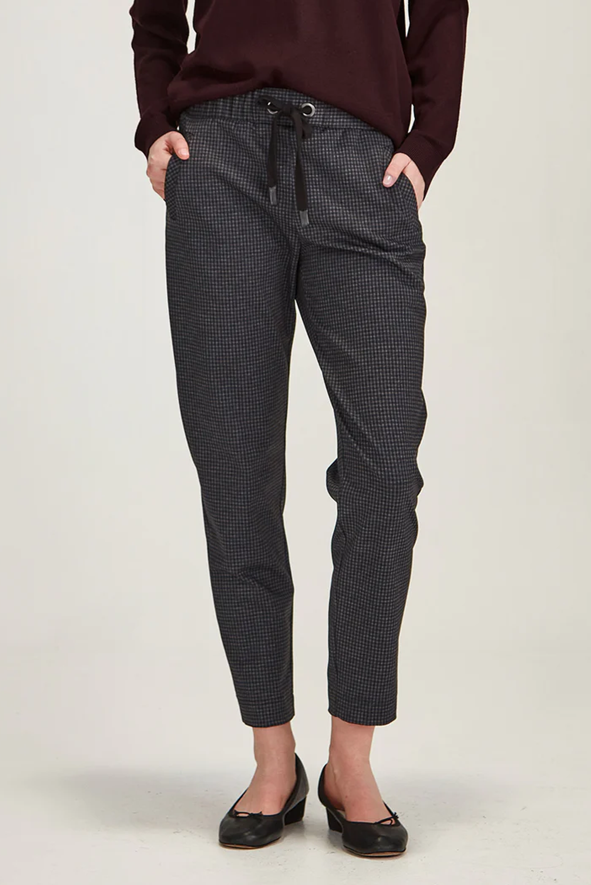 BLUE CHECK JOGGER