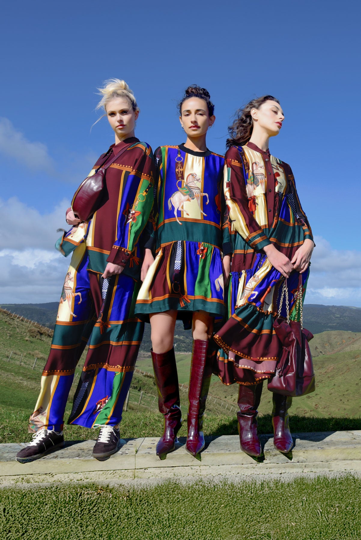 BOLD HEMMINGWAY DRESS