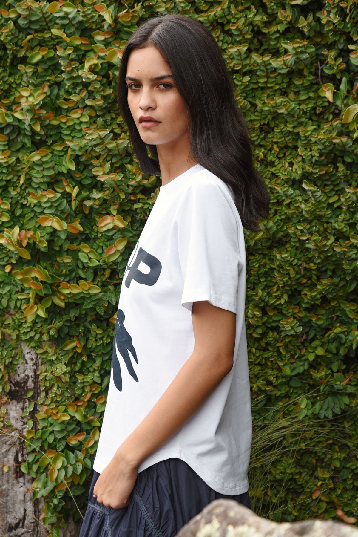 COOP BLOOM SERVICE TSHIRT COTTON BLACK AND CREAM OR WHITE AND NAVY FLORAL LOGO TEE