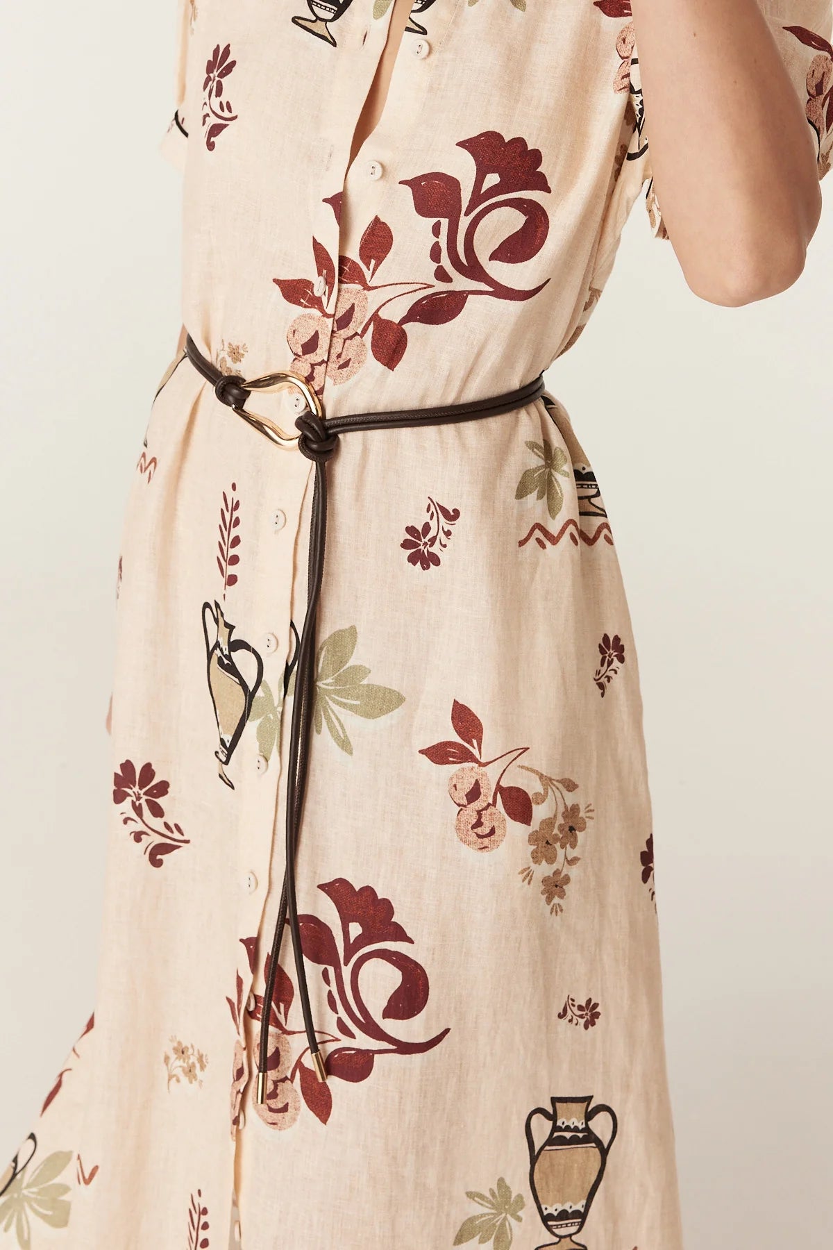 Cable tie belt with sculptural gold buckle