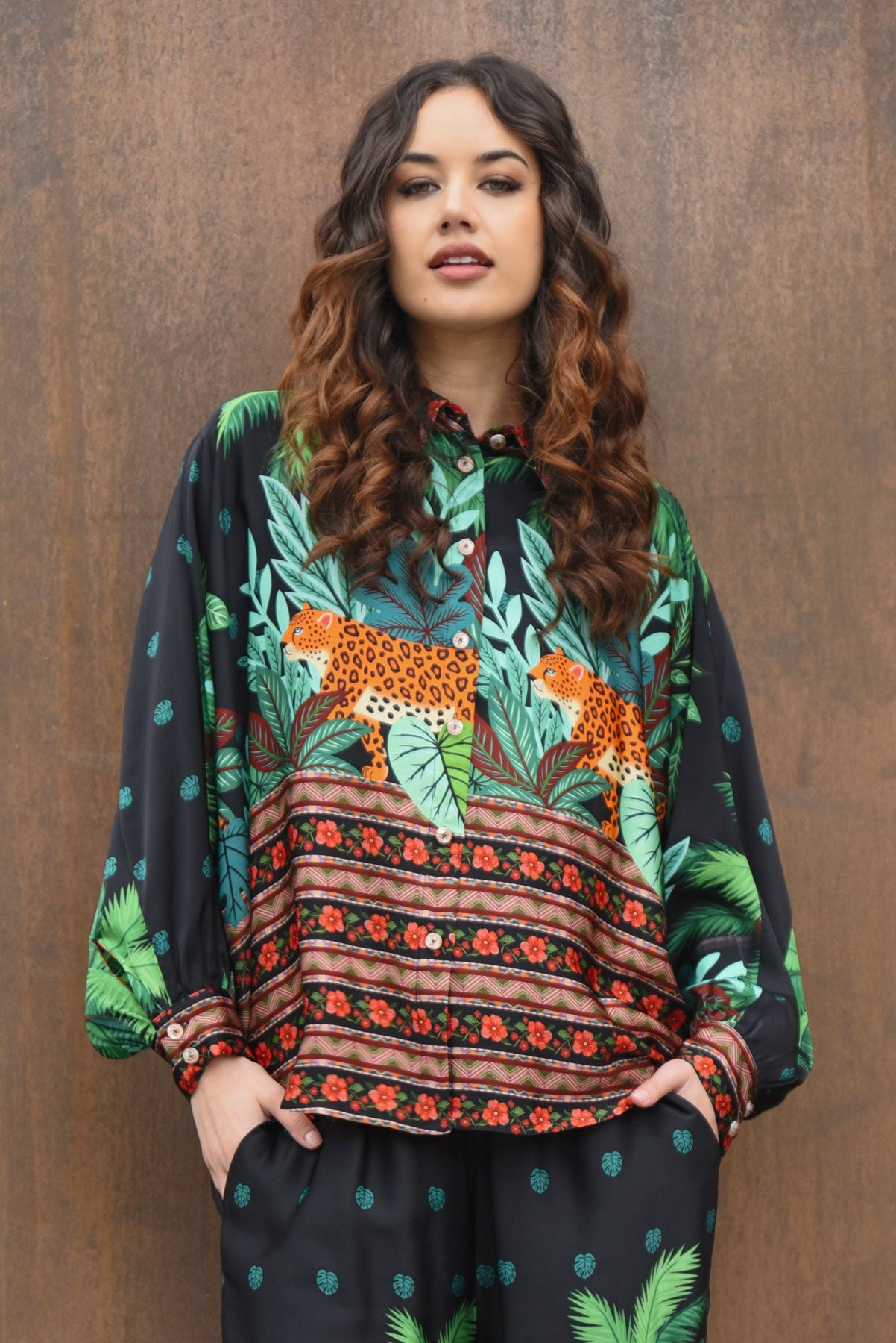 BEHIND HER BACK SHIRT