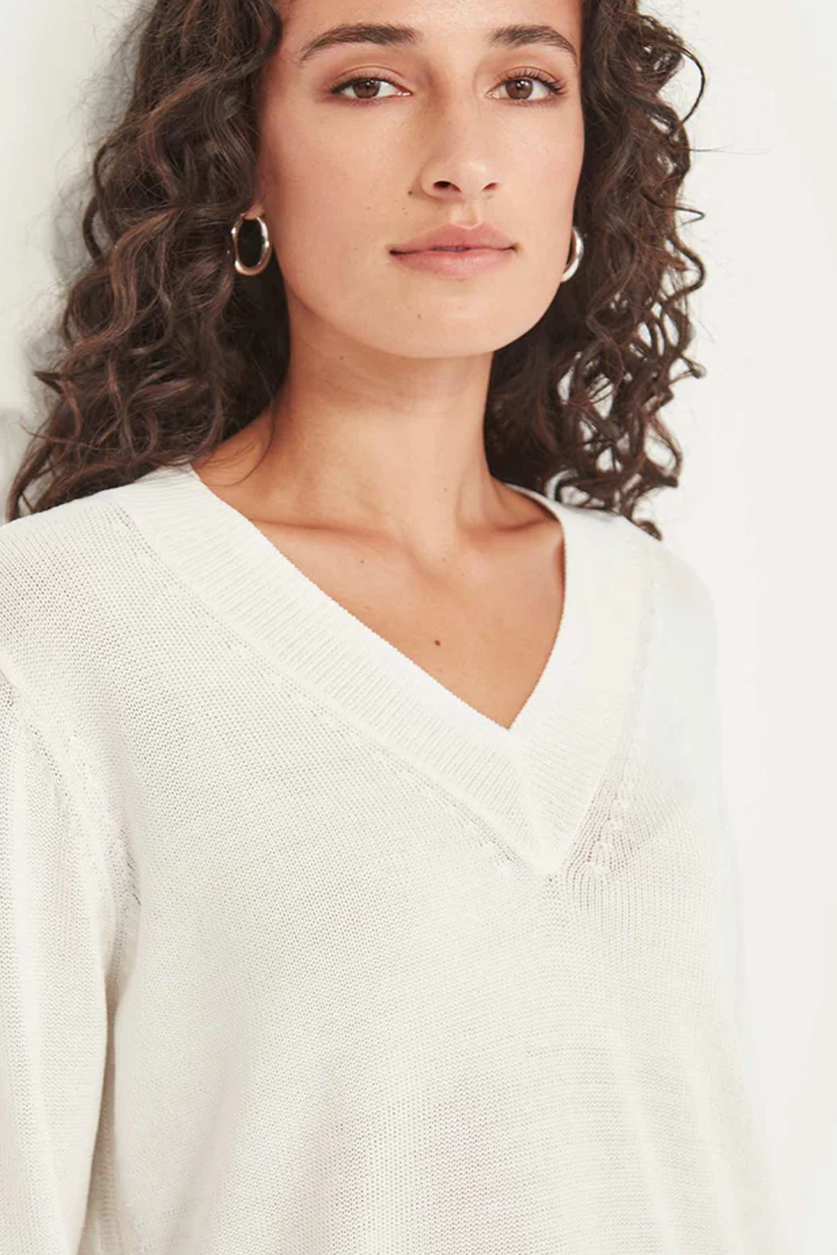 CARNIVAL V NECK SWEATER