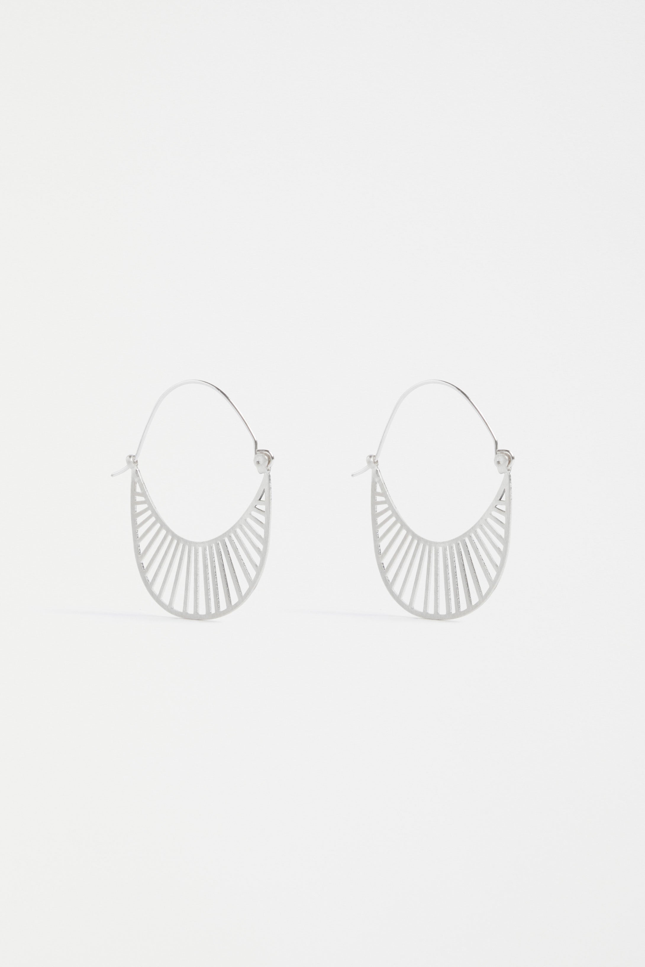 SOLSKEN SMALL HOOP EARRING