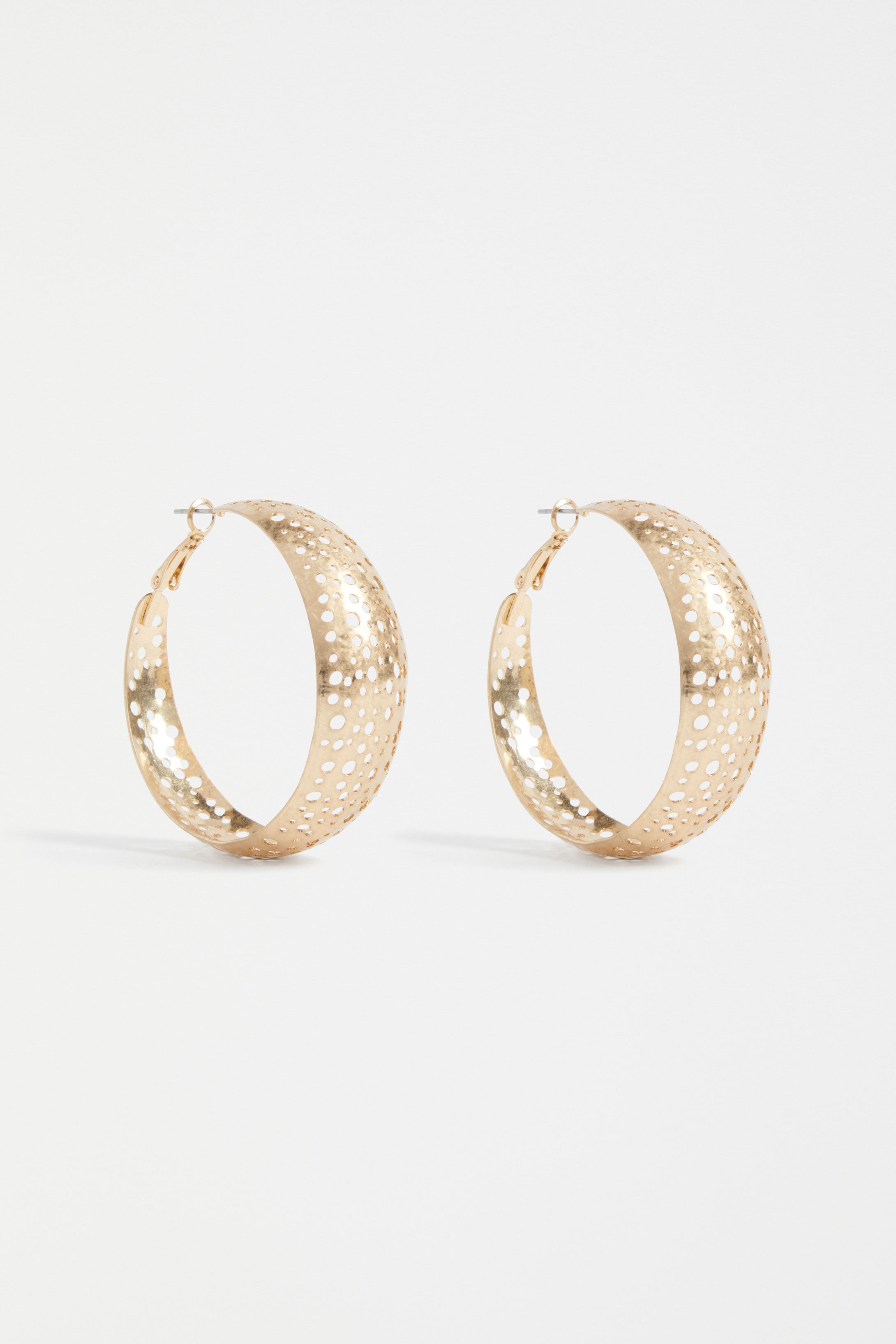 HULLE LARGE HOOP EARRING