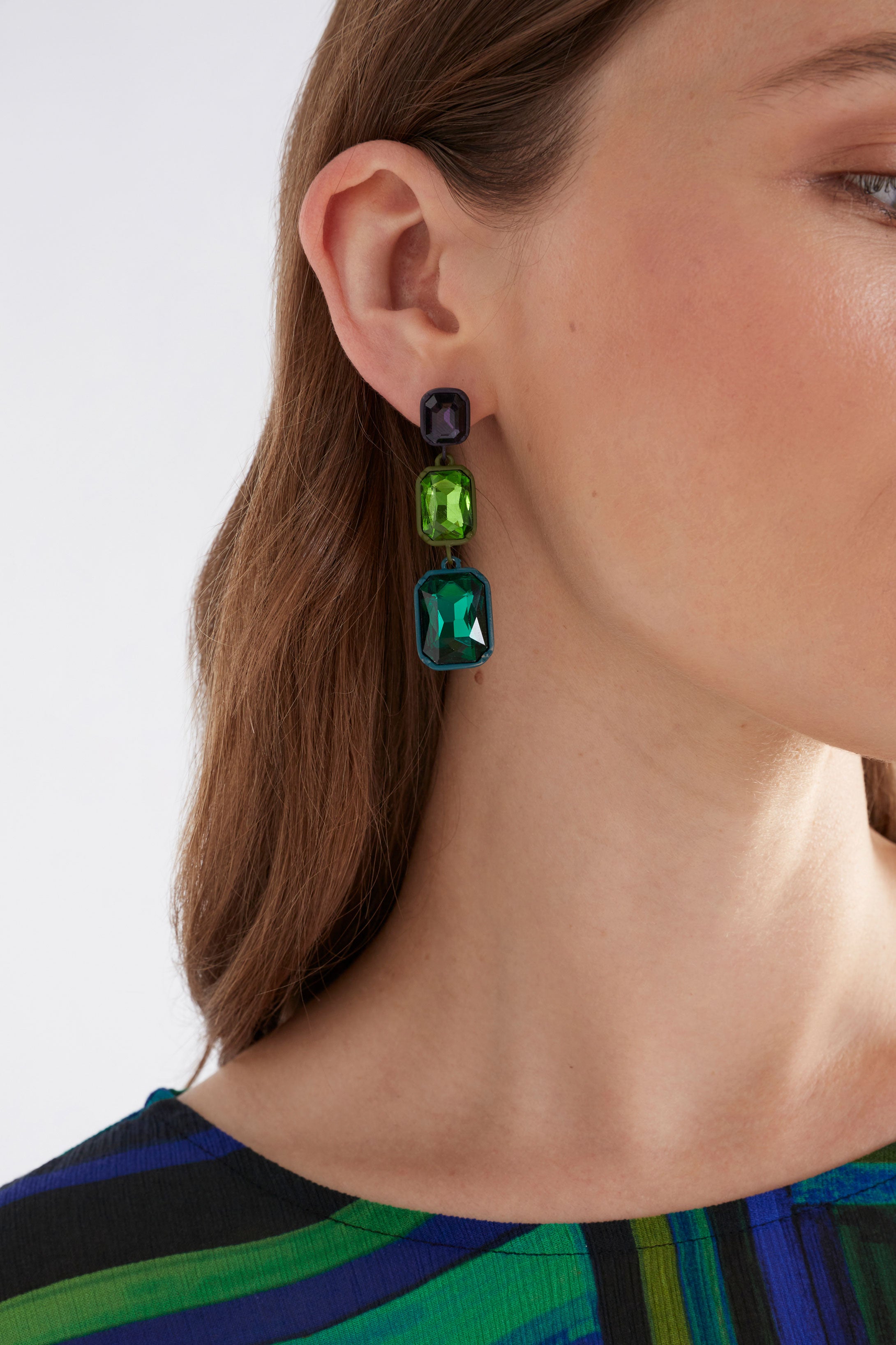 JULE LONG DROP EARRING