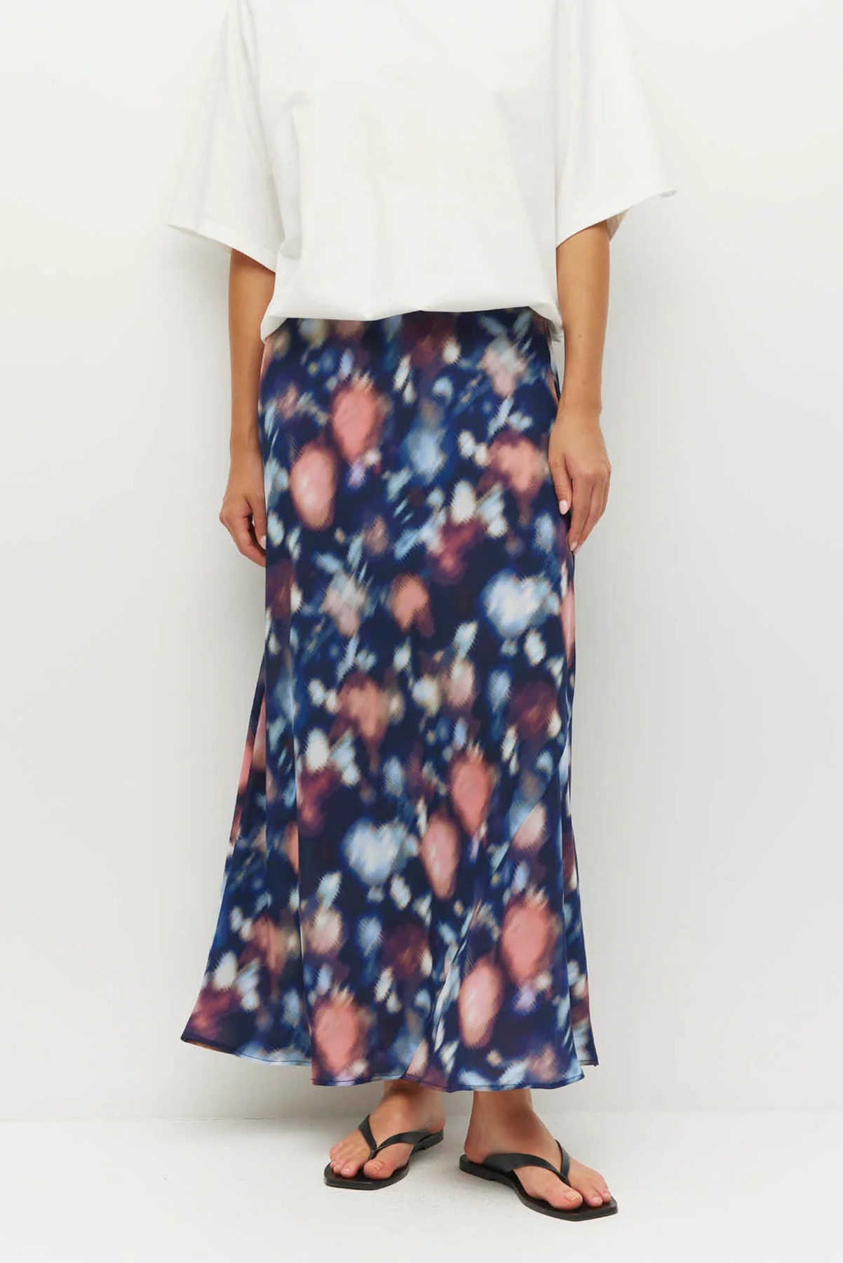 JULIETTE HOGAN EM SKIRT BLUE BIAS CUT POLYESTER FLROAL MAXI SKIRT