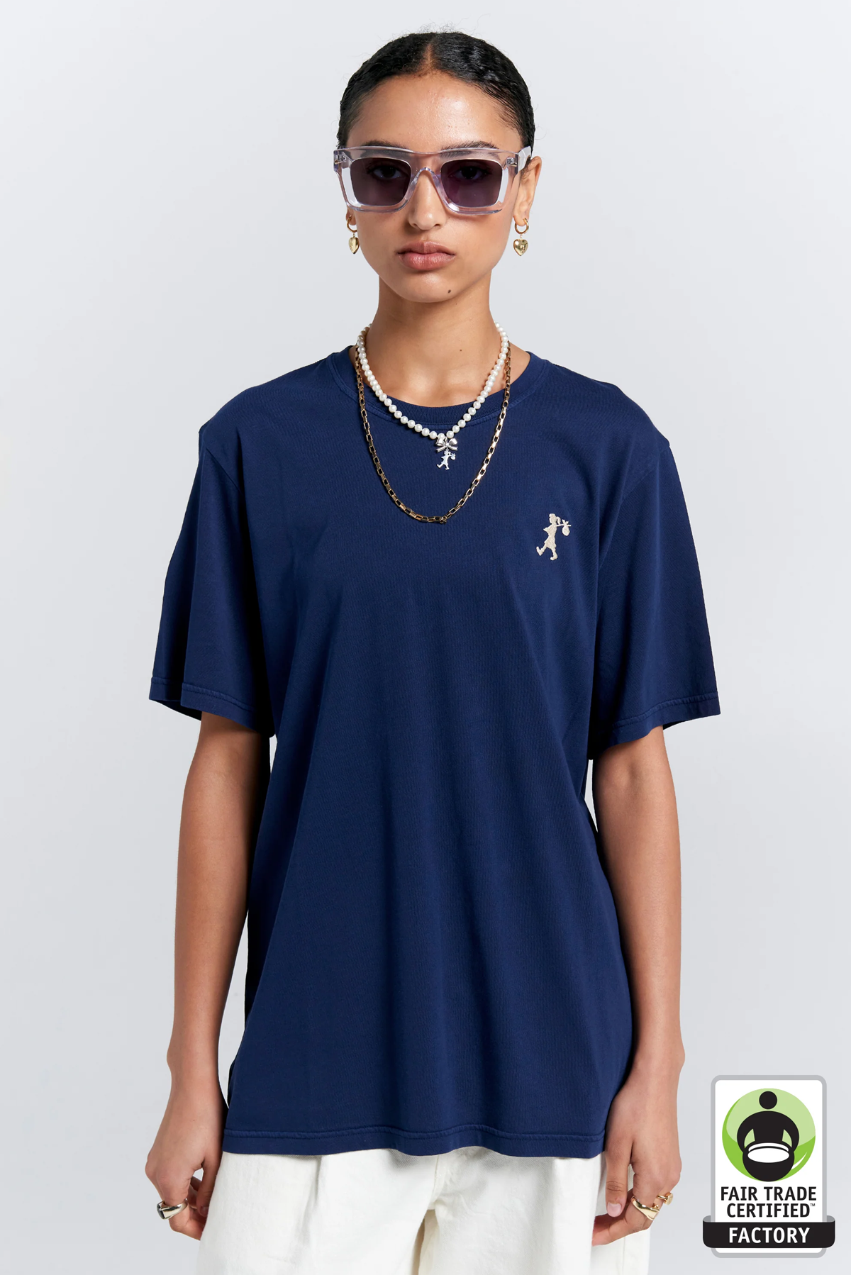 EMBROIDERED RUNAWAY GIRLORGANIC COTTON TSHIRT