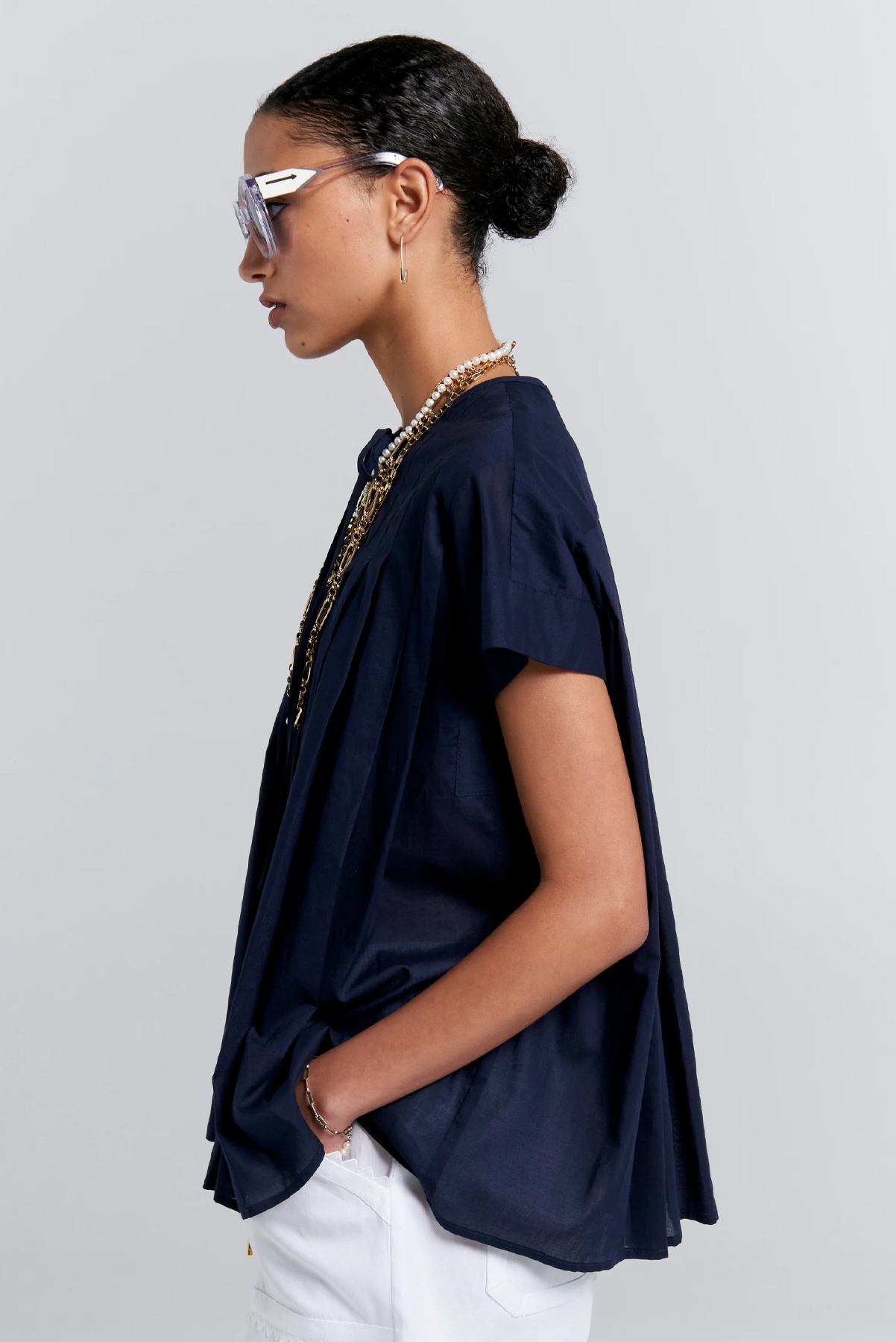 FURROW SLEEVELESS SHIRT