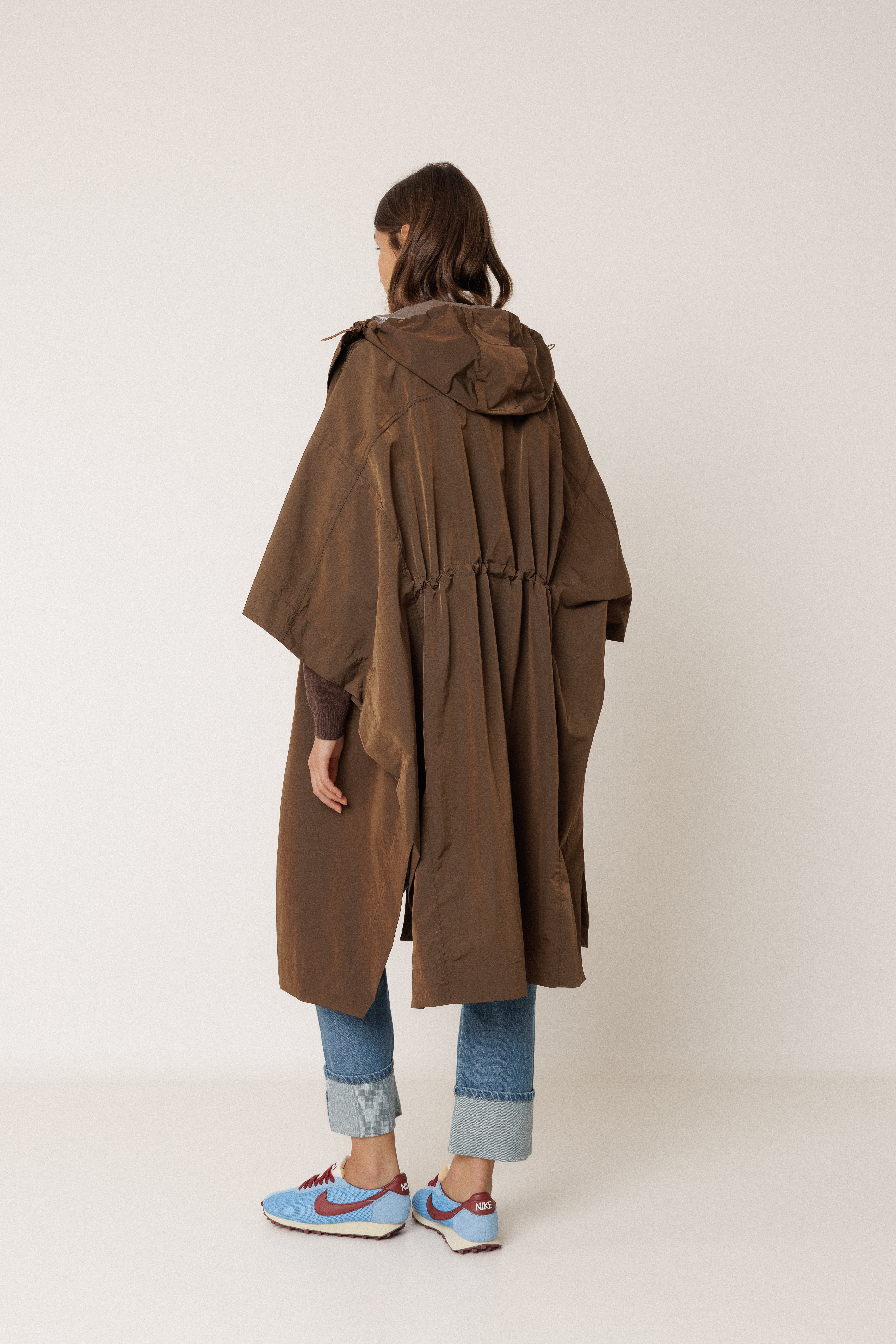 INDI AND COLD WATERPROOF RAINCOAT CAPE BROWN CHOCOLATE