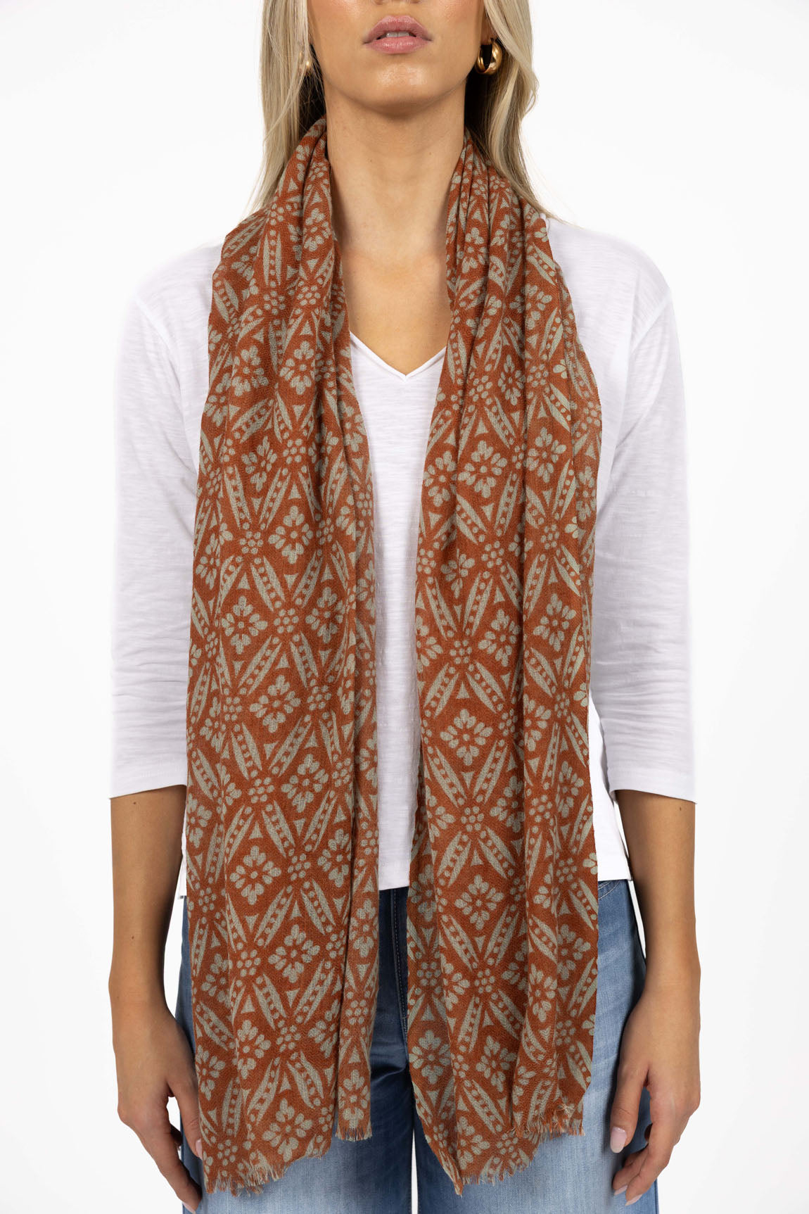 DIAMOND SCARF
