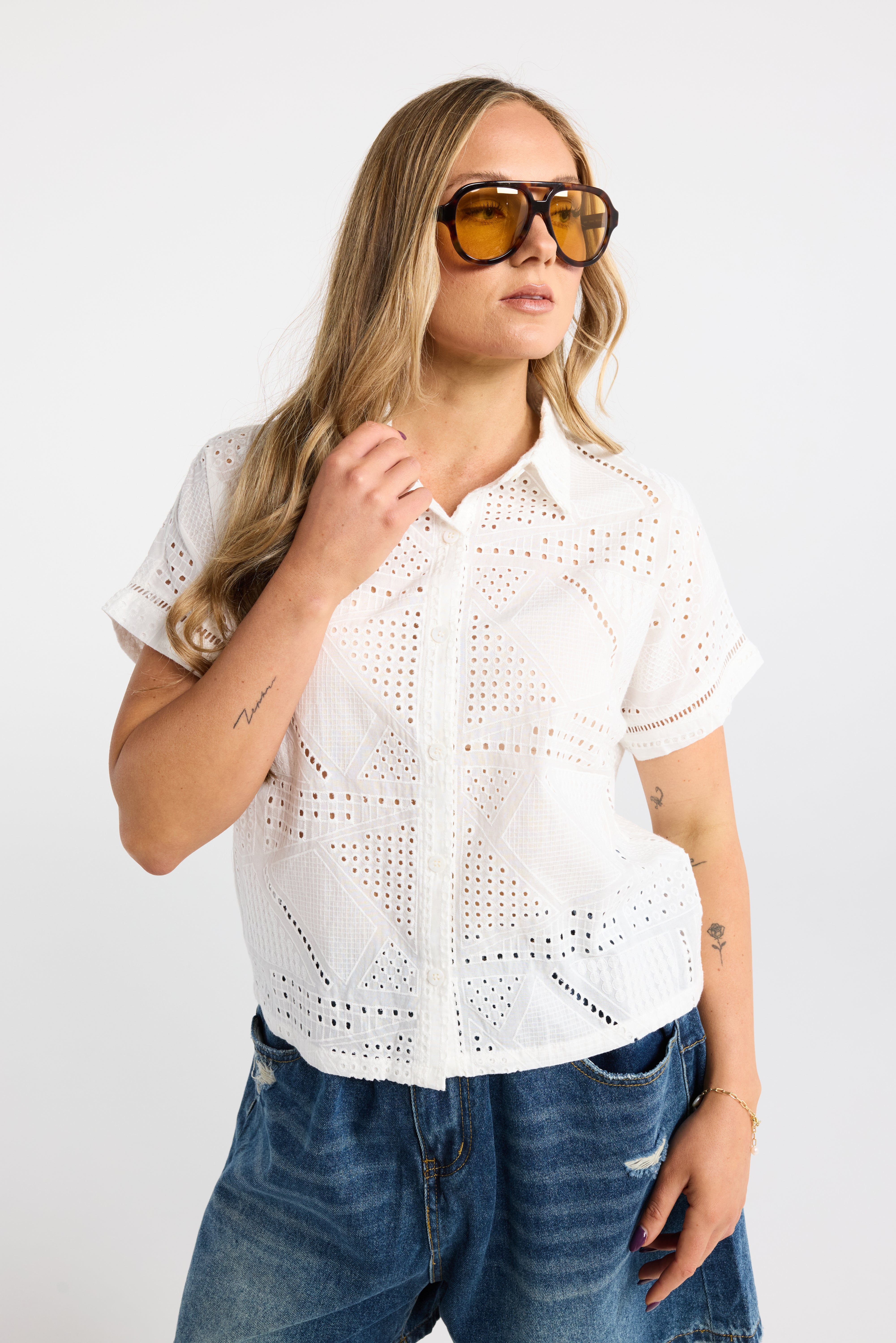 INK LADDER SHIRT WHITE SHORT SLEEVE SHIRT WHITE SHIRT TEXTURED SHIRT SUMMER SHIRT COTTON SHIRT