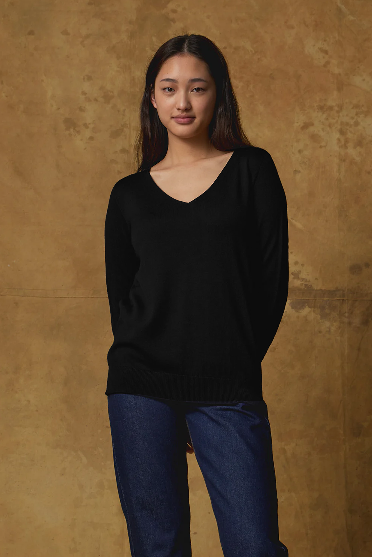 MERINO V NECK SLOUCHY SWEATER