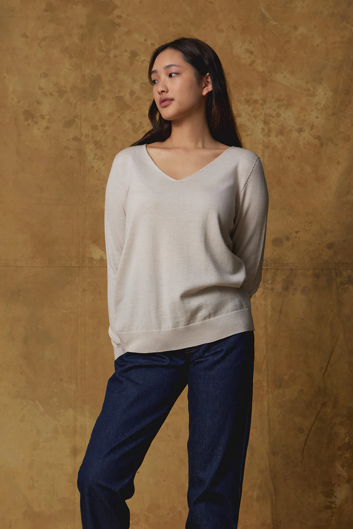MERINO V NECK SLOUCHY SWEATER