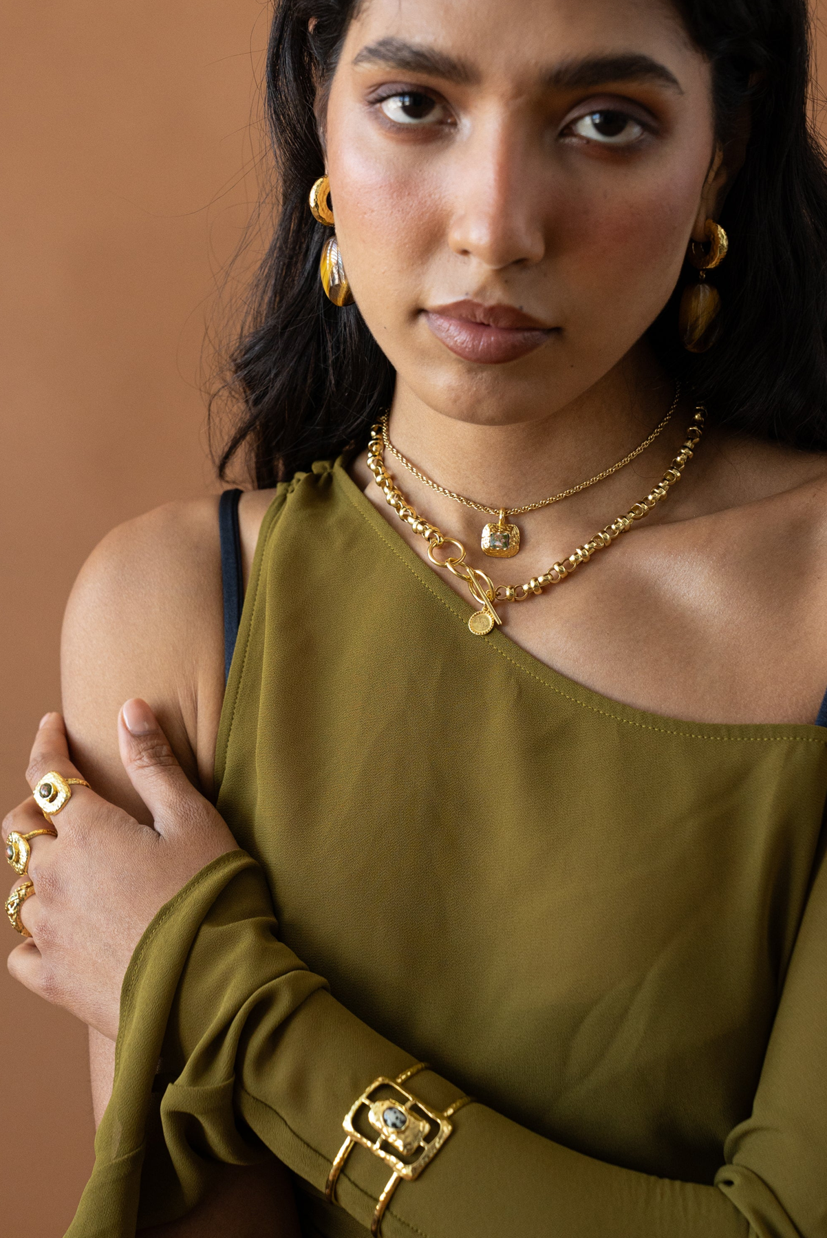 MOUNTAIN AND MOON NARA NECKLACE GOLD JEWELLERY