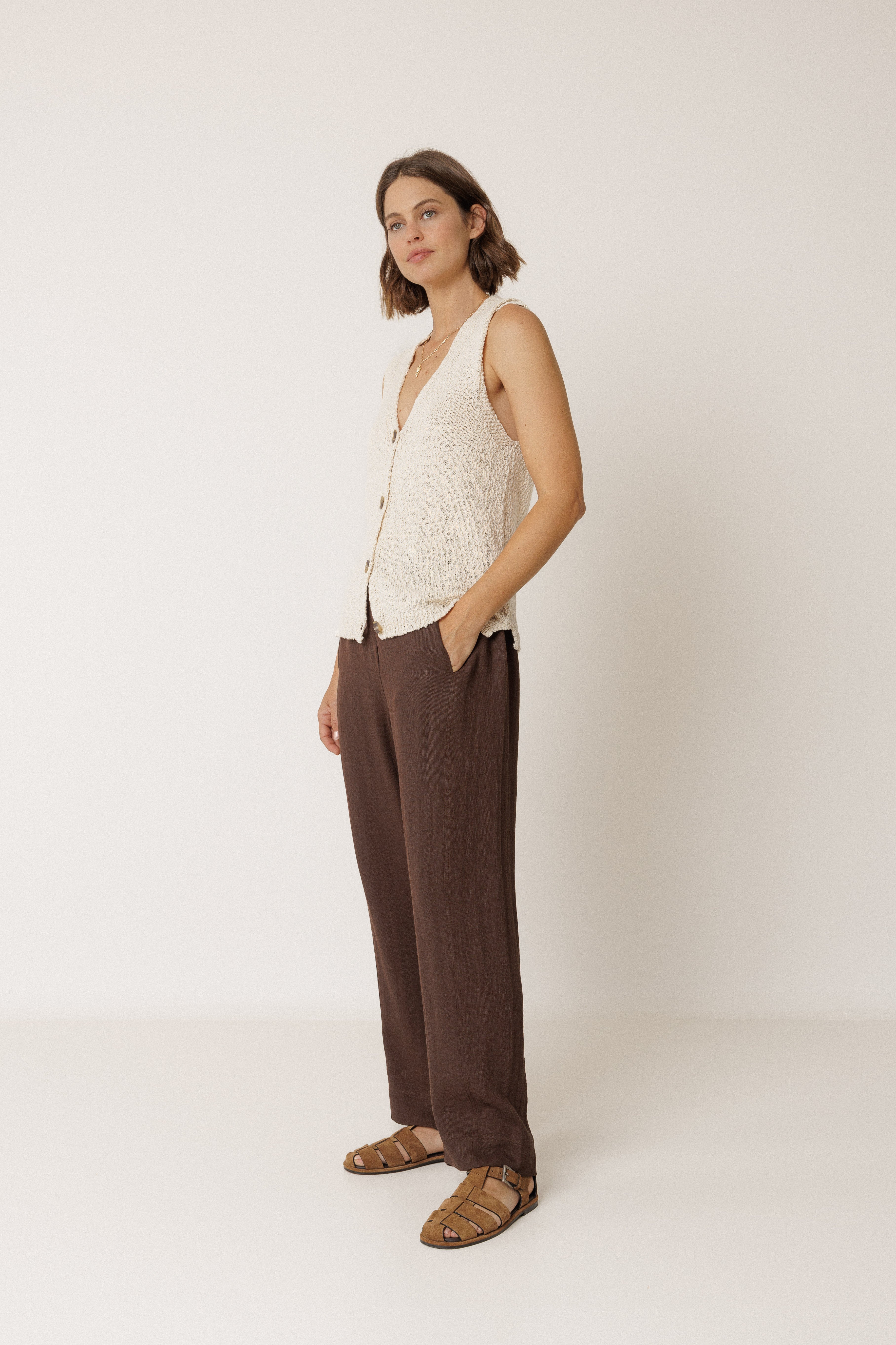 INDI AND COLD FLOWY PANT WITH DRAWSTRING BROWN CHOCOLATE