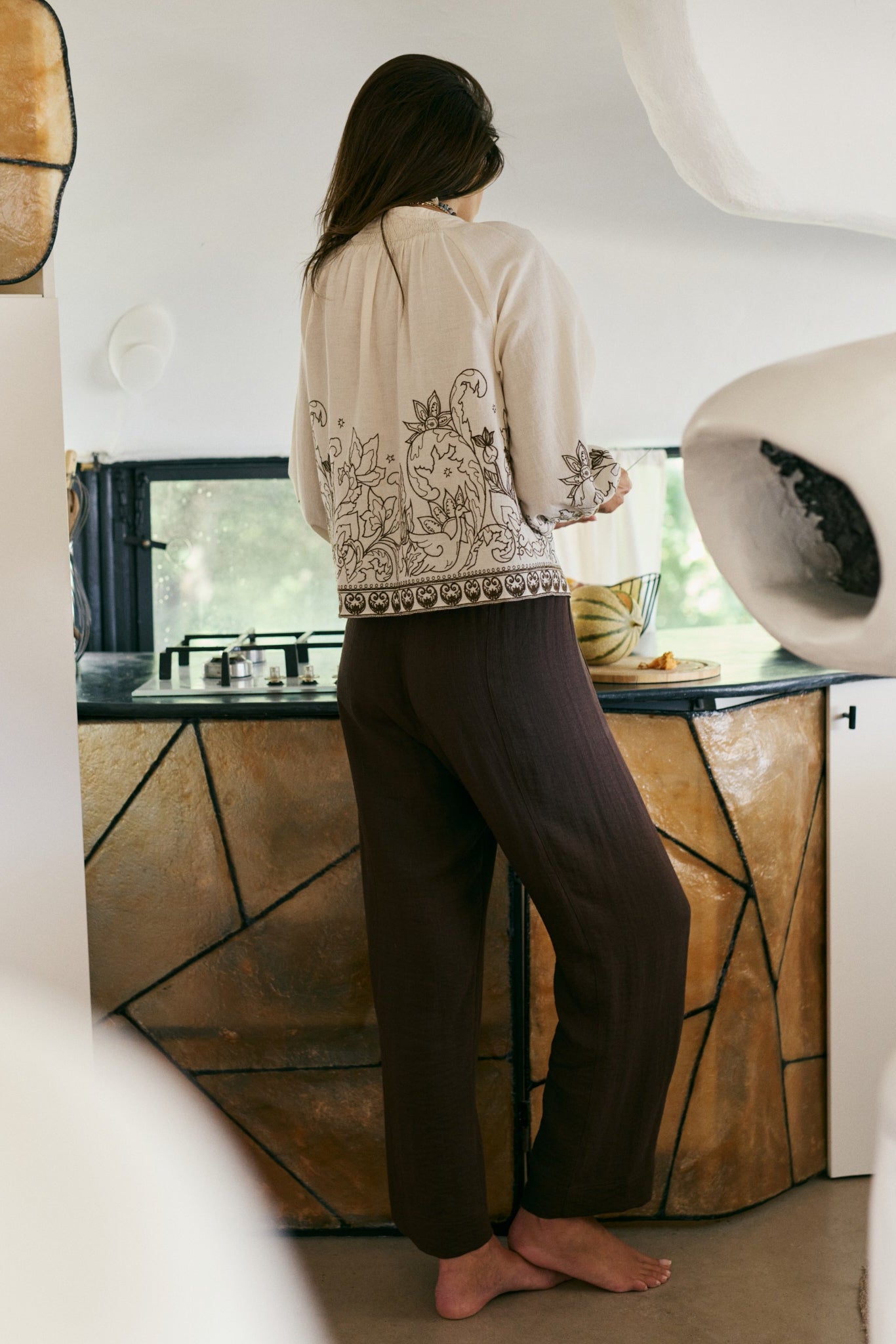 INDI AND COLD FLOWY PANT WITH DRAWSTRING BROWN CHOCOLATE