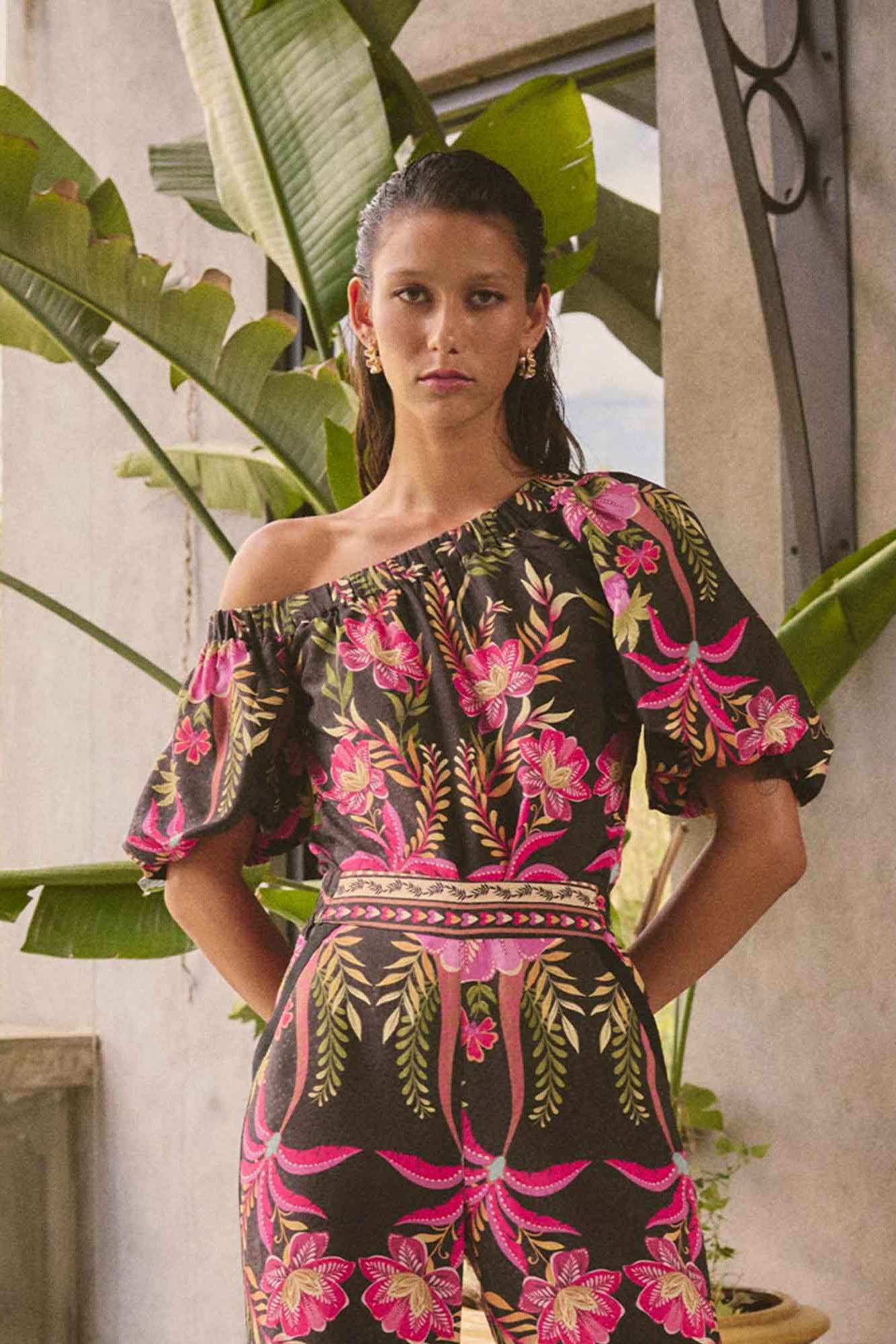 JUNO ONE SHOULDER TOP