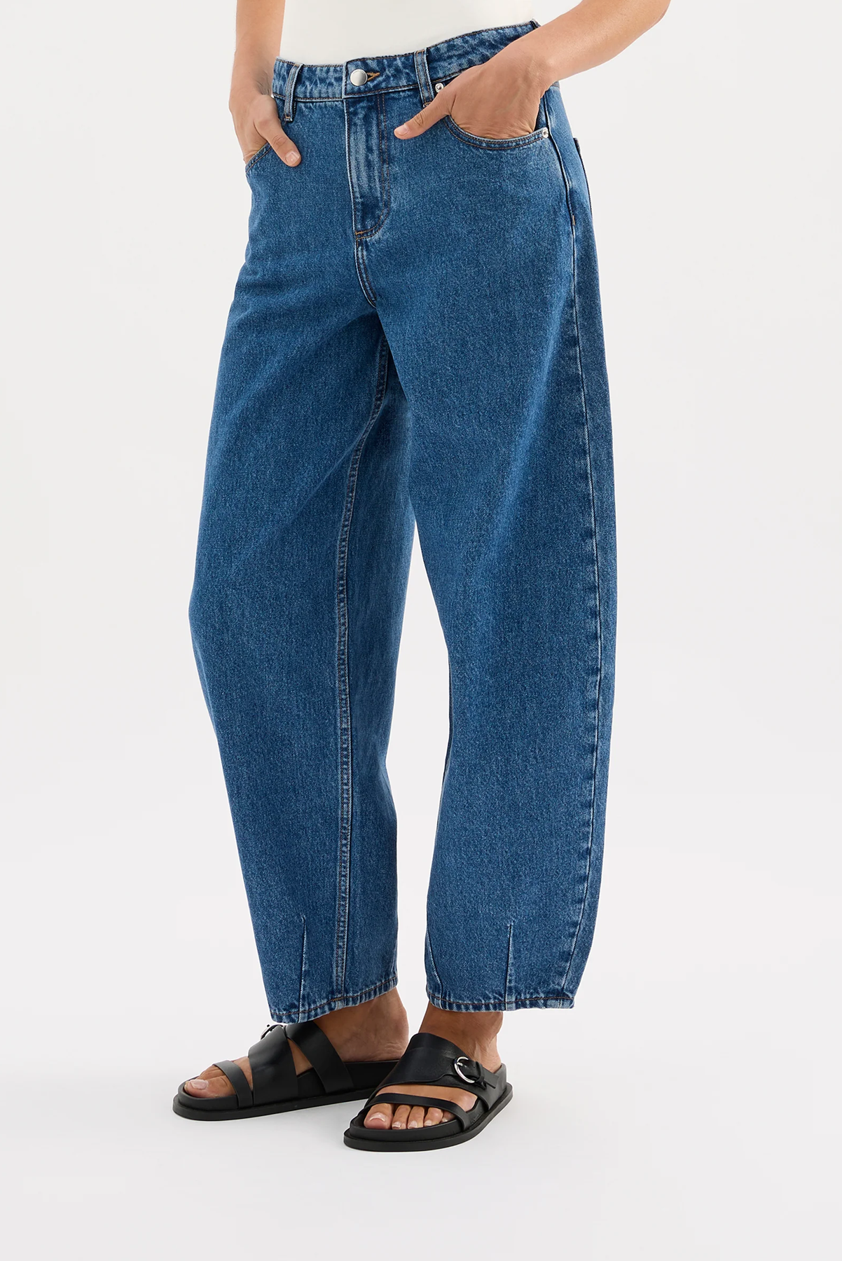 ORGANIC BARREL JEAN