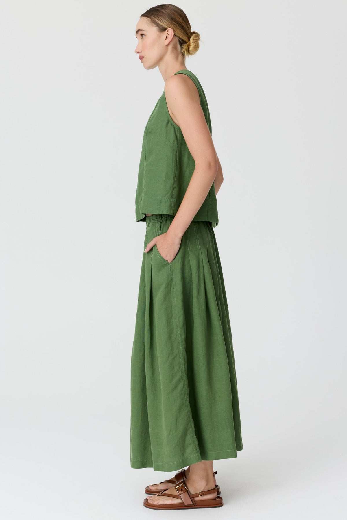 FRANKIE PLEAT SKIRT