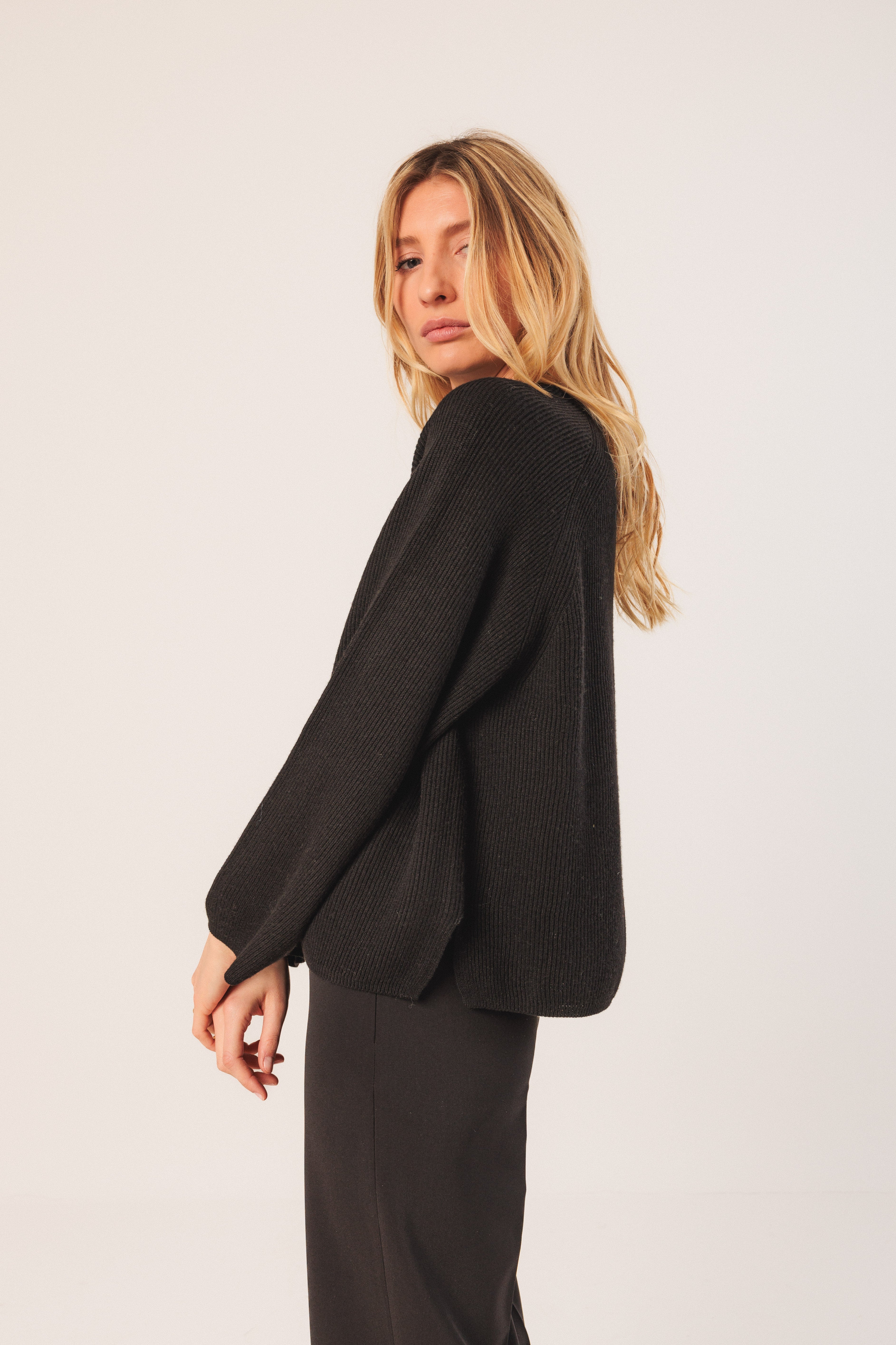 JOANY SWEATER