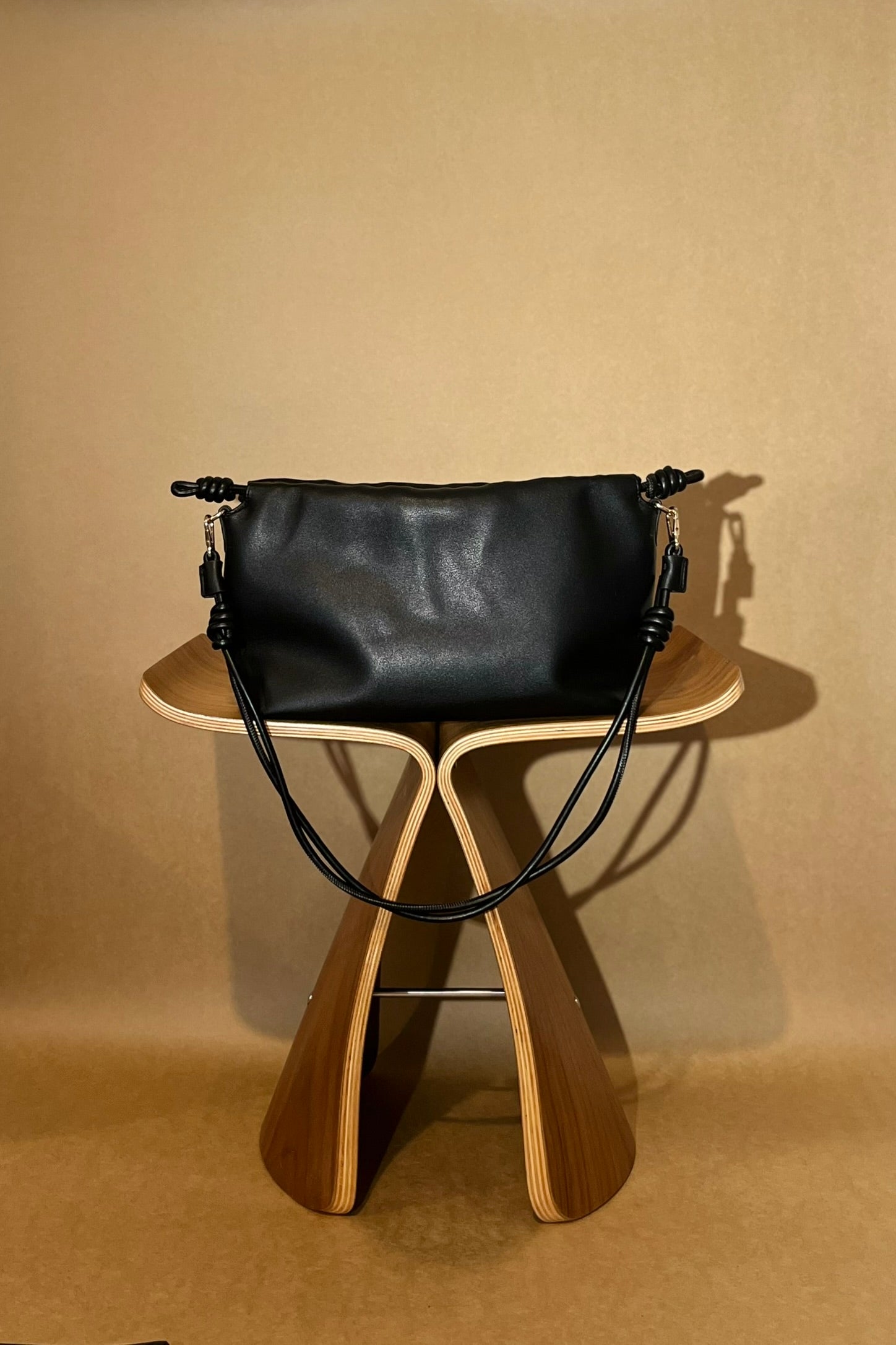 WENDYS BAGS LILLY BAGS STELLA BAG BROWN CHOCOLATE BLACK CREME CREAM SHOULDER BAG HANDBAG CINCH GATHER PLEAT BUCKET BAG