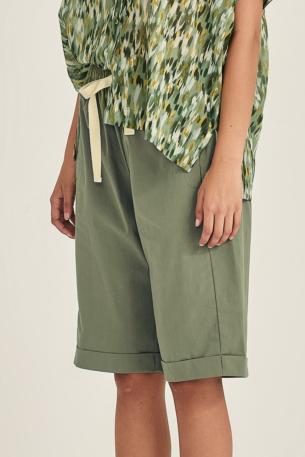 SILLS MACY SHORTS KHAKI WITH CREAM DRAWSTRING