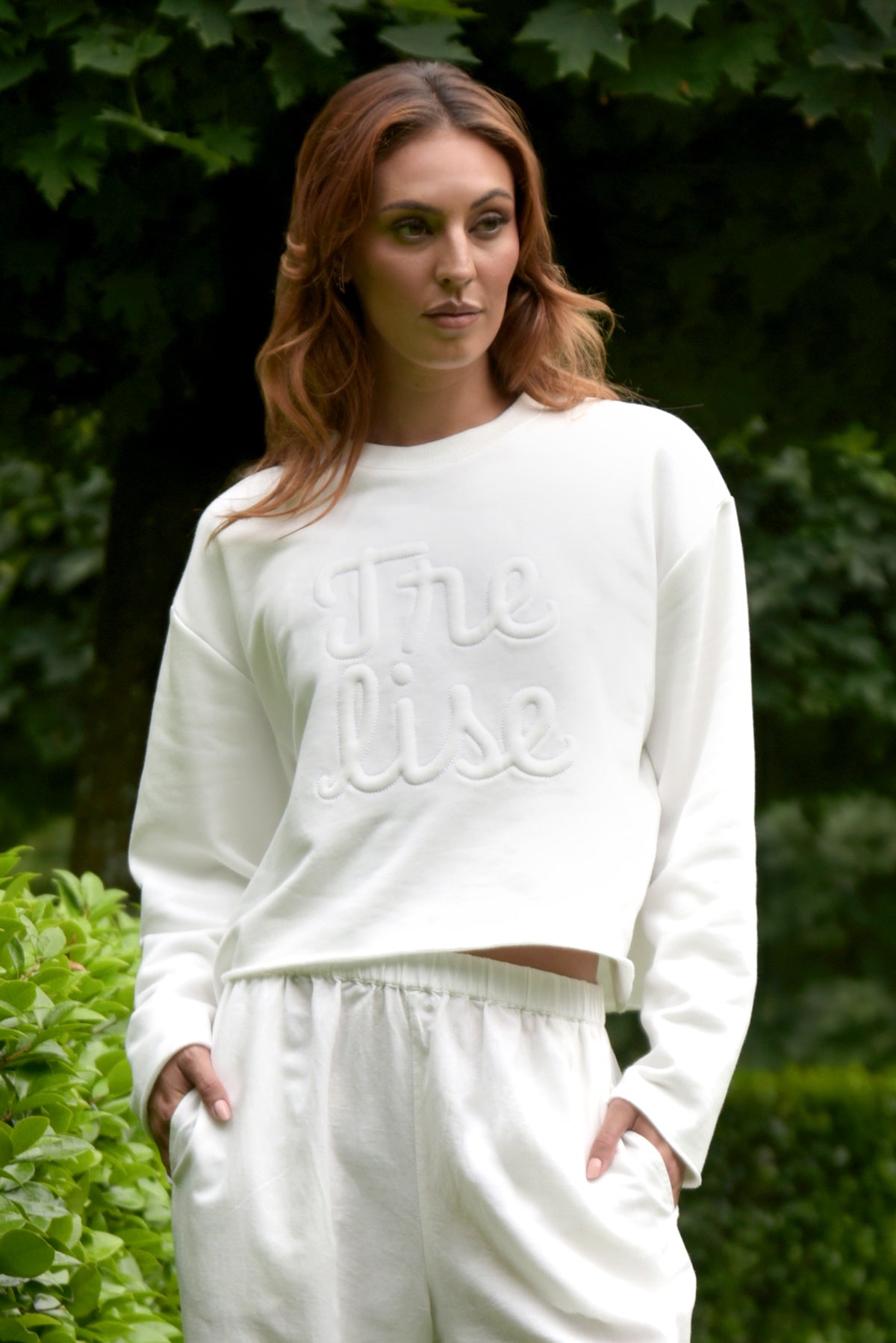 EMBOSS LADY SWEATSHIRT