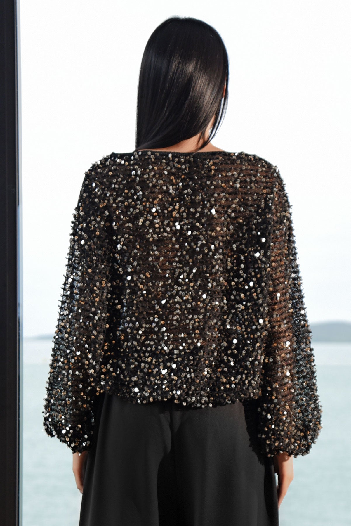 TRELISE COOPER SHIMMY AND SHINE TOP POLYESTER BLACK GOLD SEQUIN