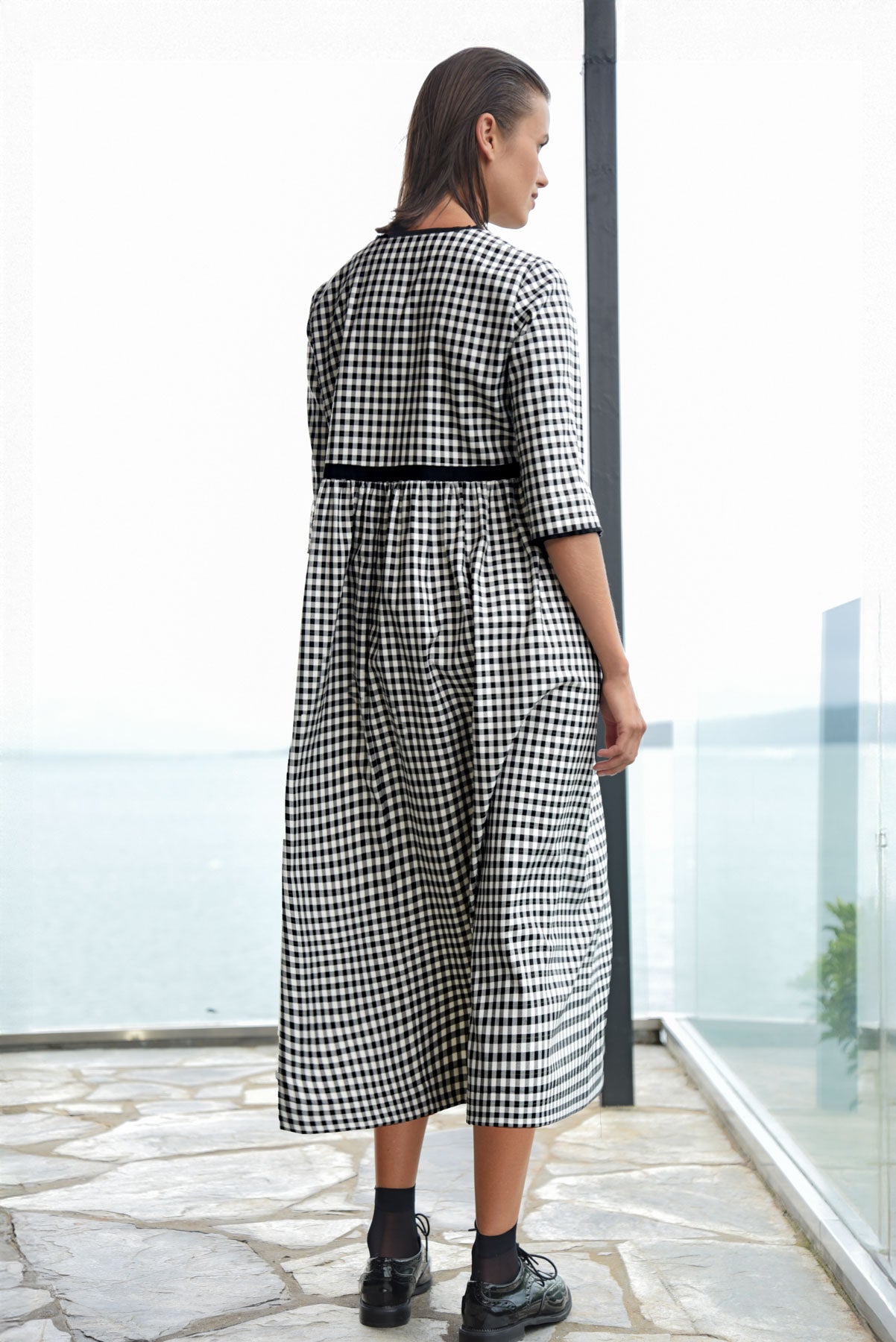 TRELISE COOPER TOGATHER WITH YOU DRESS BLACK AND WHITE GINGHAM DRESS WITH 1/2 SLEEVES AND VNECK RELAXED FIT