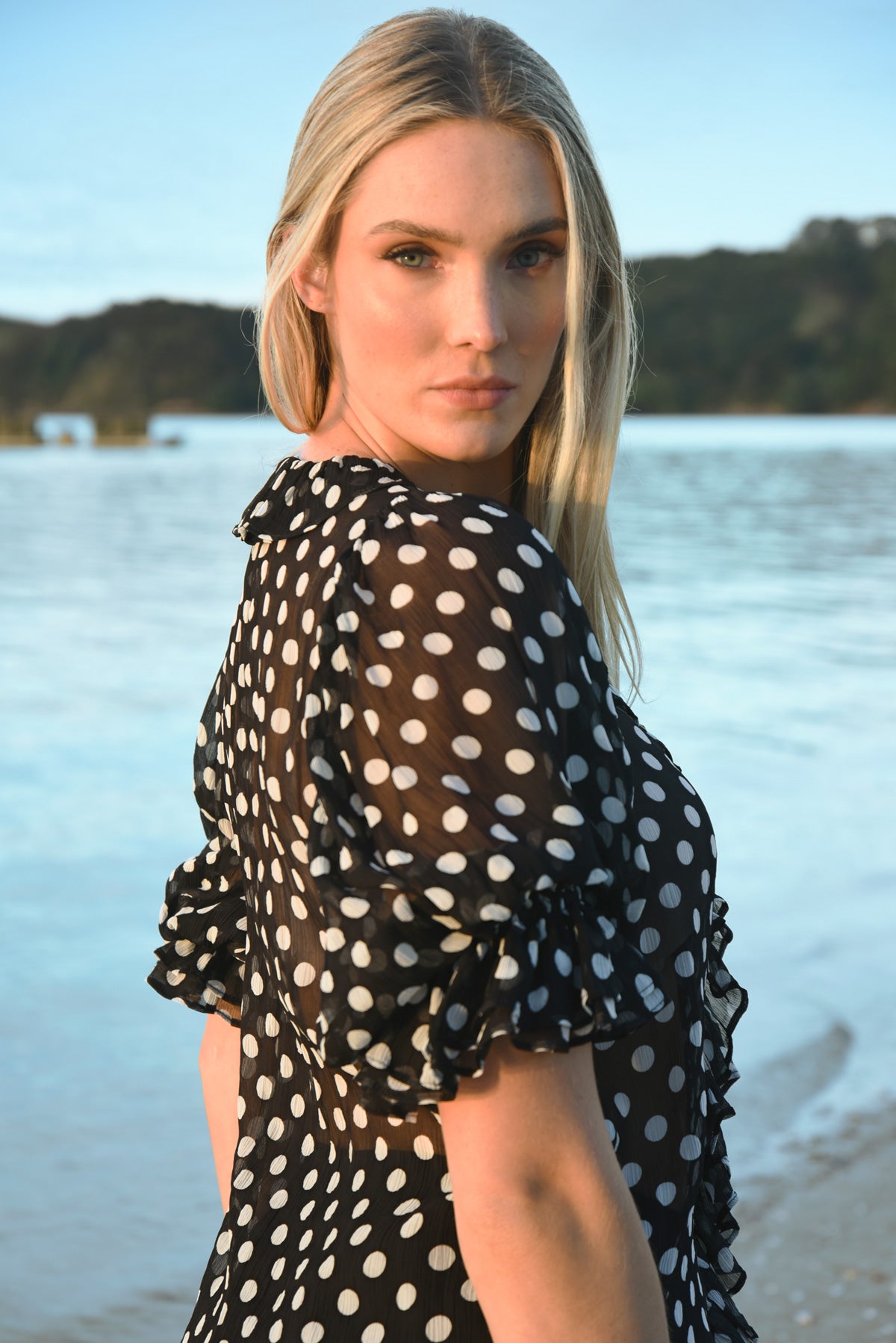 RUFFLE MY LOVE BLOUSE