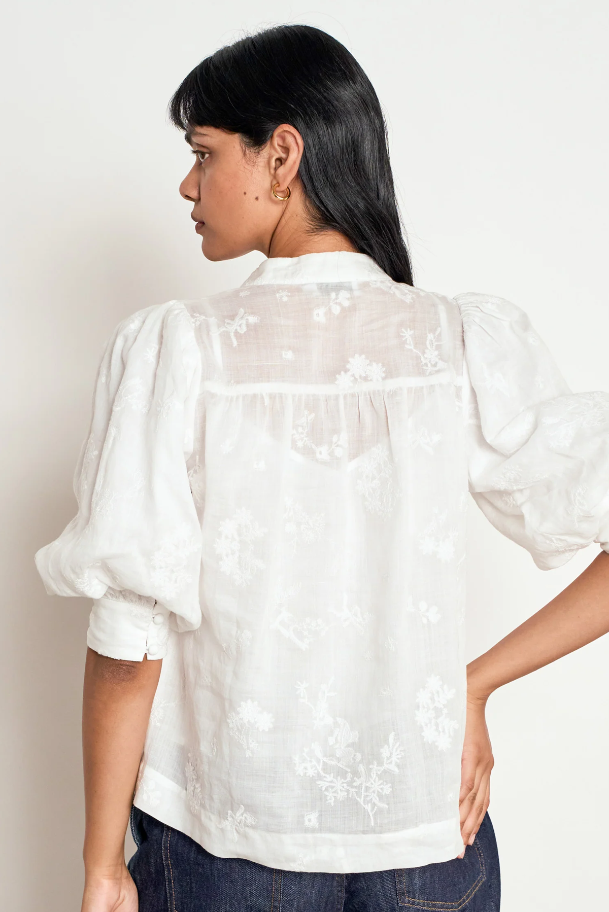 ZOE KRATZMANN POISE TOP RAMIE EMBROIDERED FLORAL WHITE PORCELAIN BLOUSE