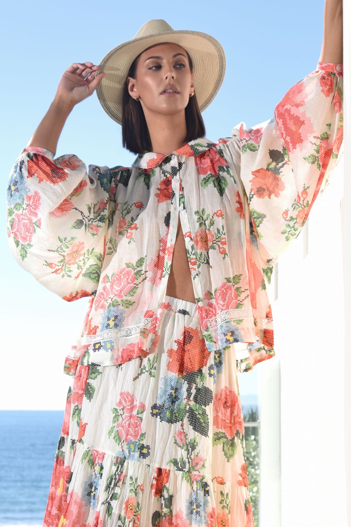 TRELISE COOPER FLOAT OF CONFIDENCE FLORAL BLOUSE