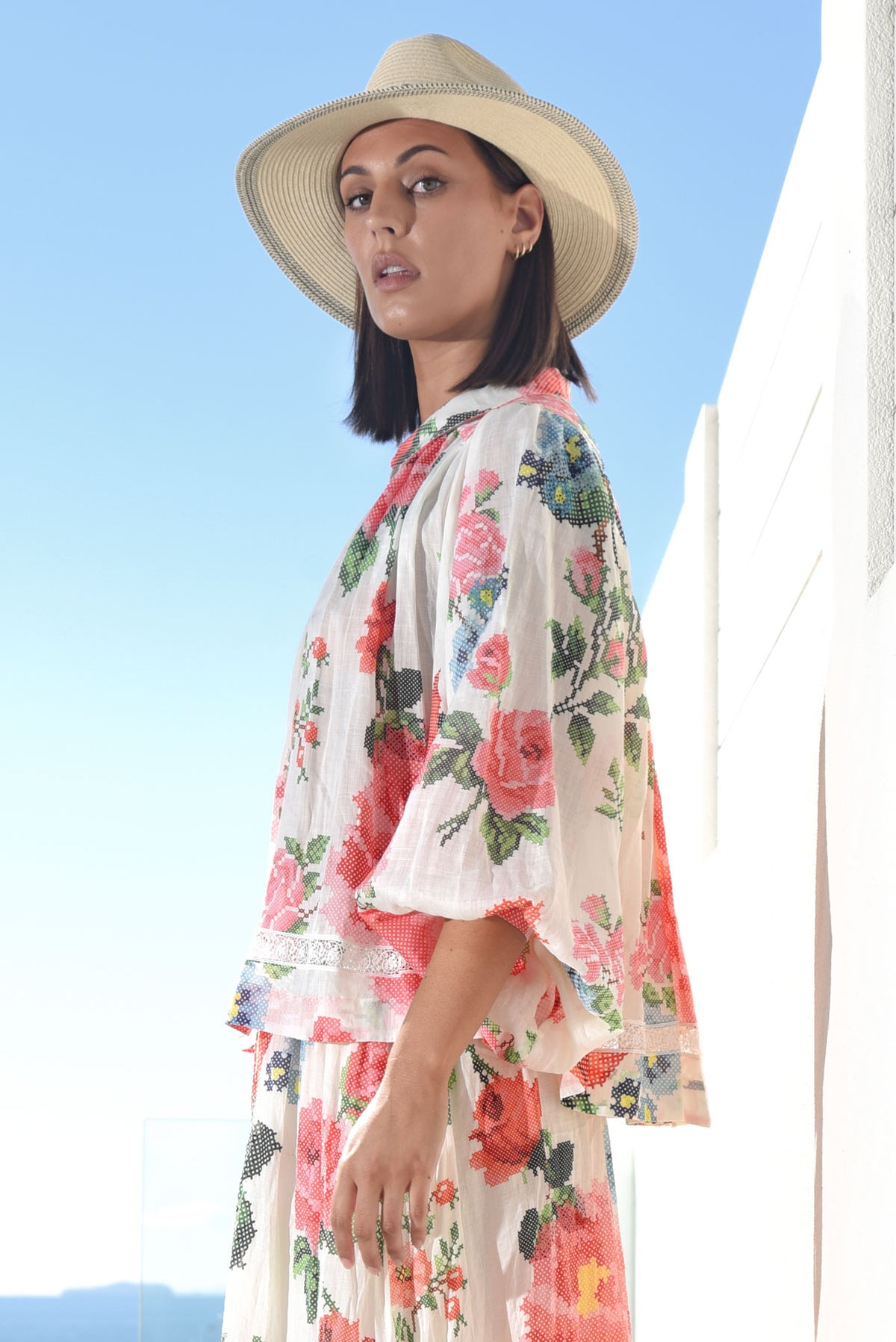 TRELISE COOPER FLOAT OF CONFIDENCE FLORAL BLOUSE