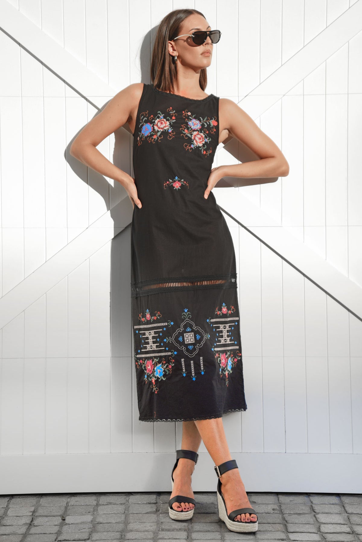 SEWING LOVELY DRESS