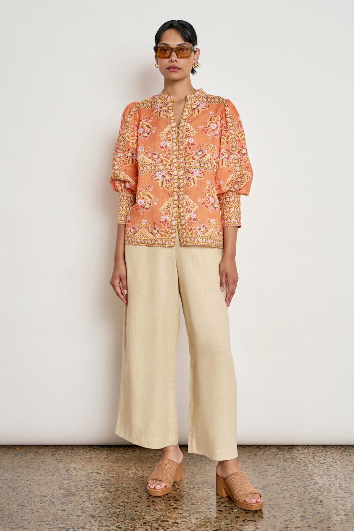 Proclaim top marigold pattern