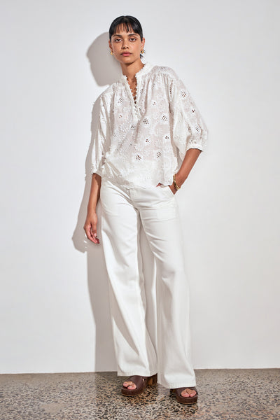 ZOE KRATSMANN TWINE TOP WHITE TOP WITH FLORAL EMBROIDERY SUBTLE PUFF 3/4 SLEEVES AND A BUTTON V NECK