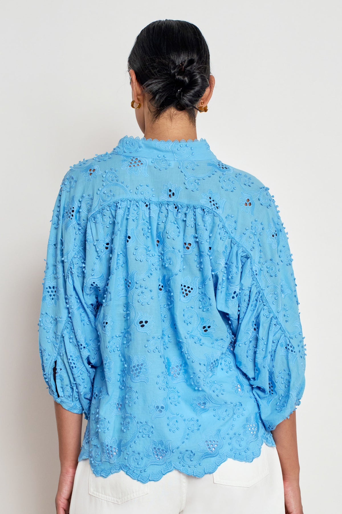 ZOE KRATZMANN TWINE TOP LAGOON EYELET LACE BLOUSE WITH PUFF SLEEVES