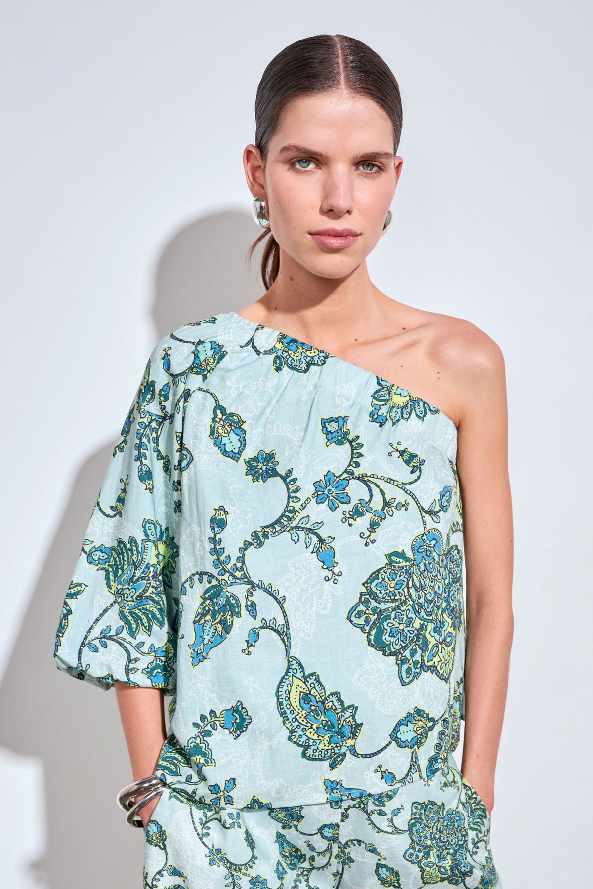 ZOE KRATZMANN PEARL TOP FERN PAISLEY ONE SHOULDER TOP WITH PUFF SLEEVE