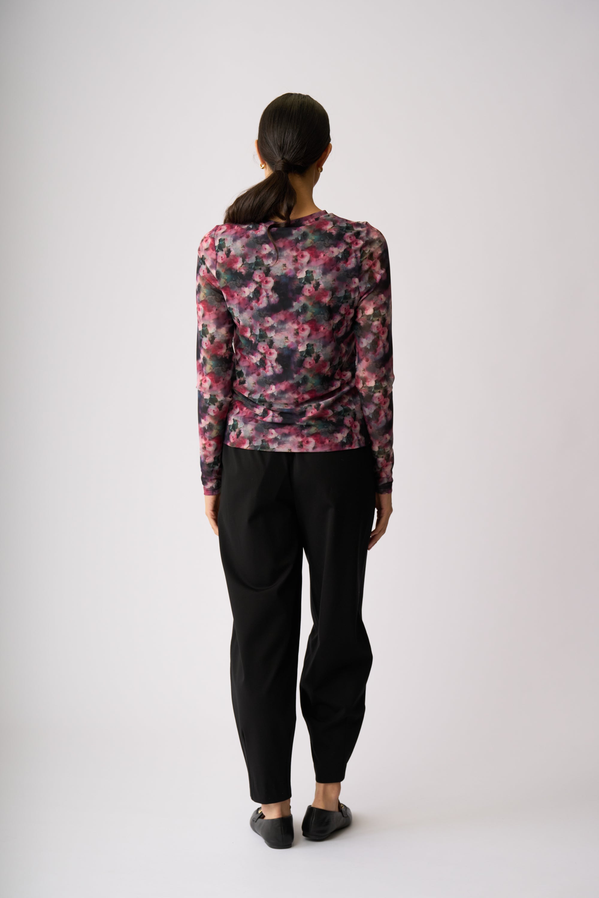 MESH CREW NECK TOP
