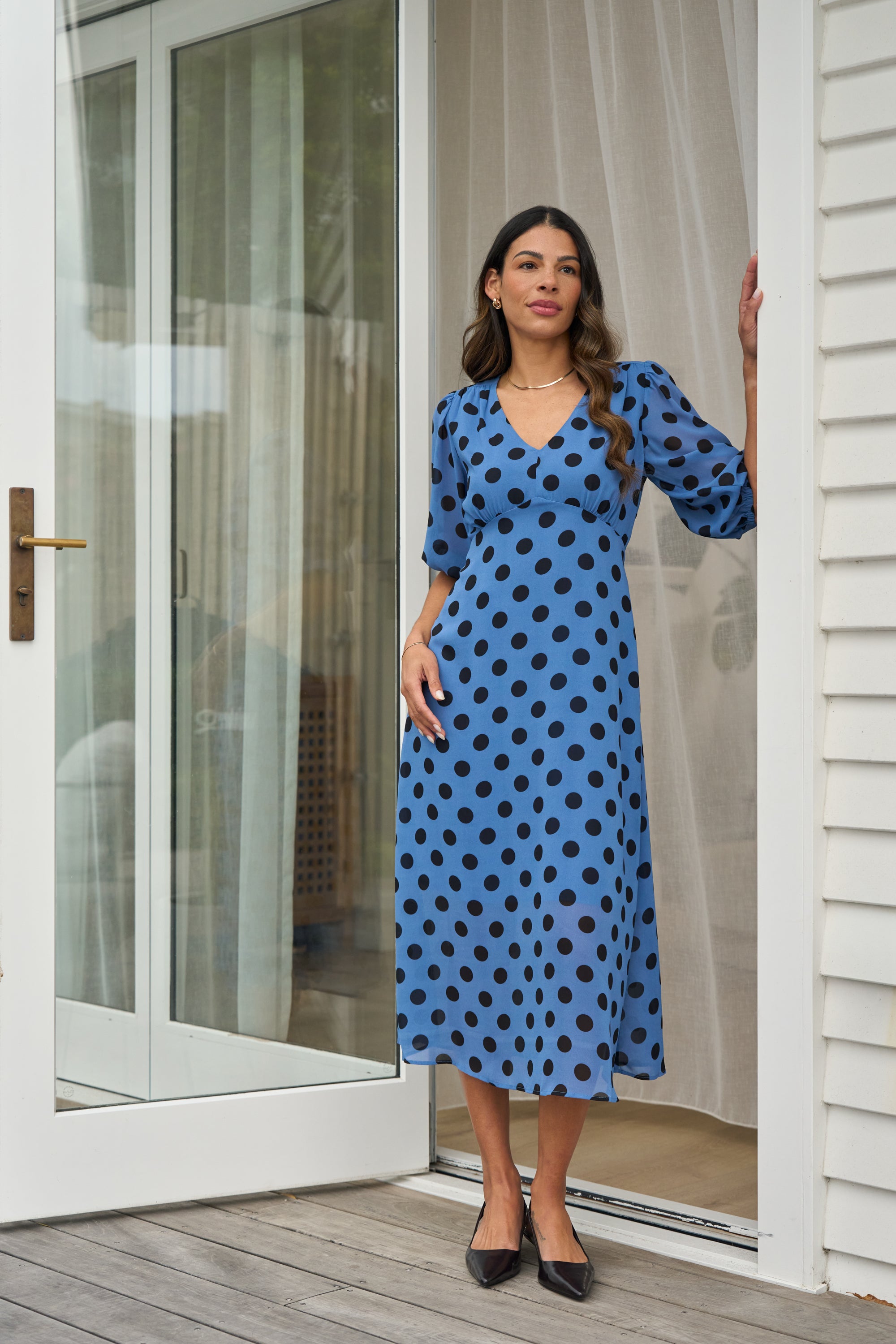 LONGBEACH MEMO V NECK FEATURES DRESS NAVY SPOT POLYESTER MIDI DRESS