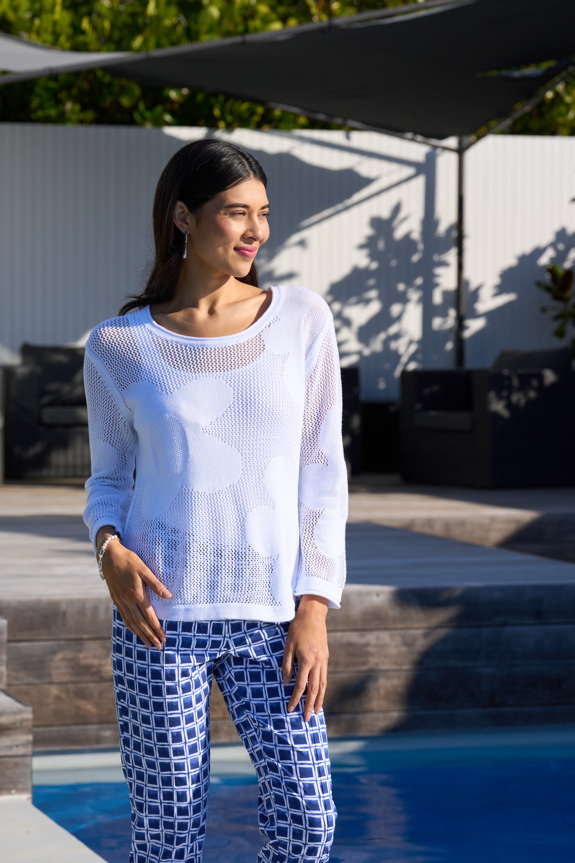 MAKE MY DAISY SWEATER